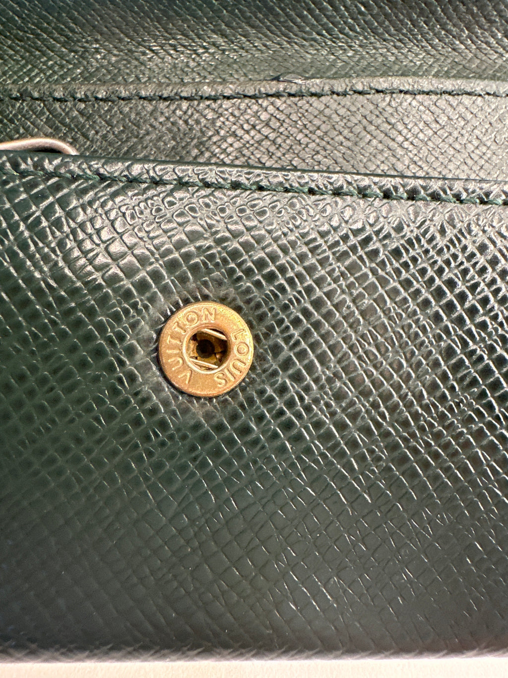 Vintage Louis Vuitton Epi Leather 6-Key Holder