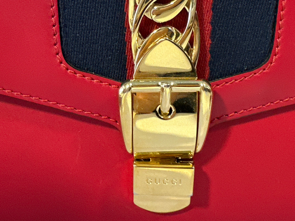 GUCCI Sylvie calfskin leather bag hibiscus red. Handbag red and green gold chain with COA