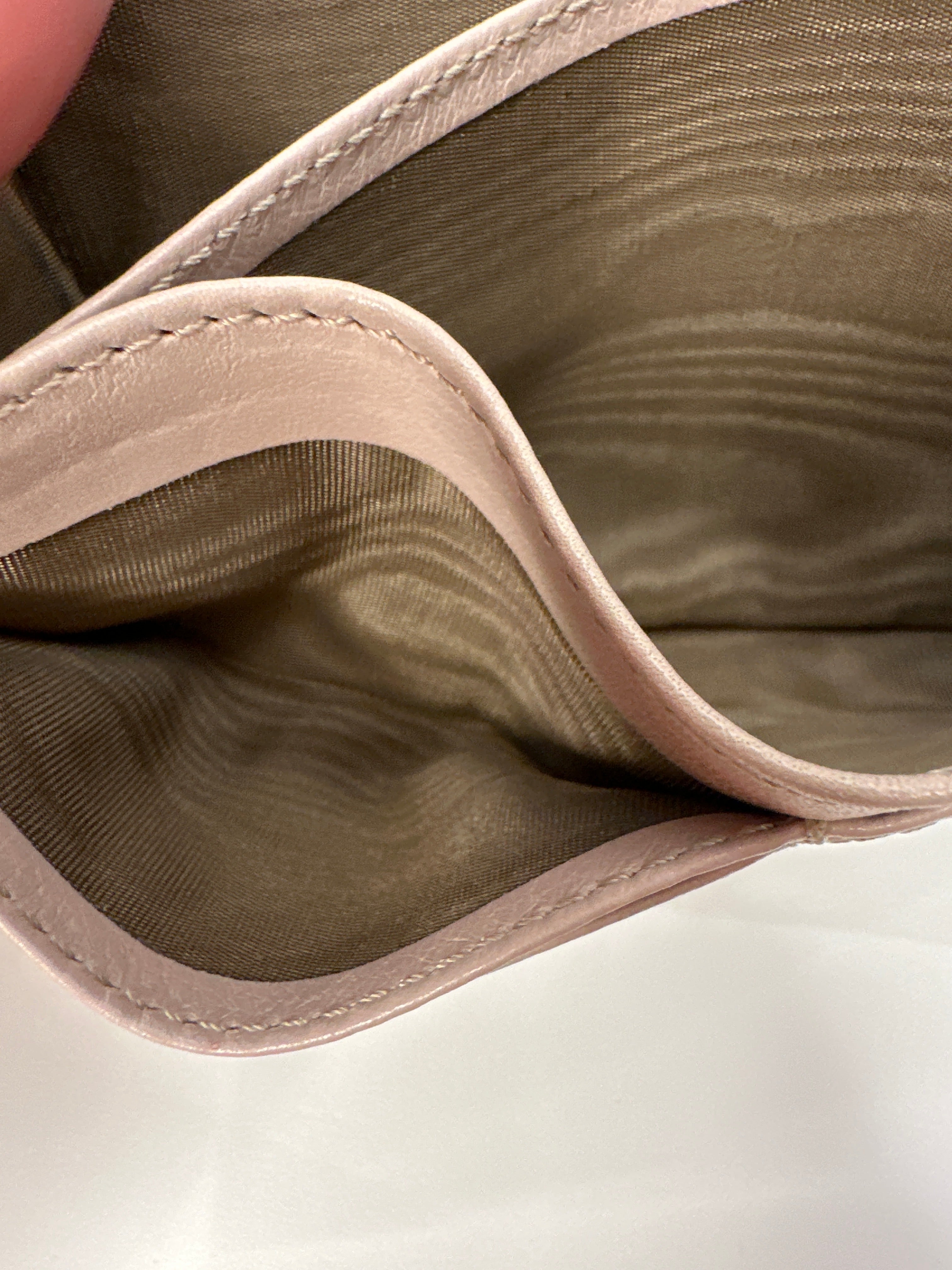 Chloé Taupe Snap Bow Leather Long Wallet