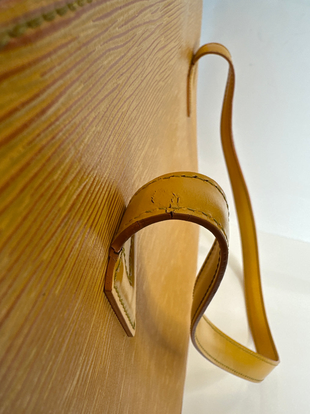 Vintage Louis Vuitton Epi shoulder bag comes with COA