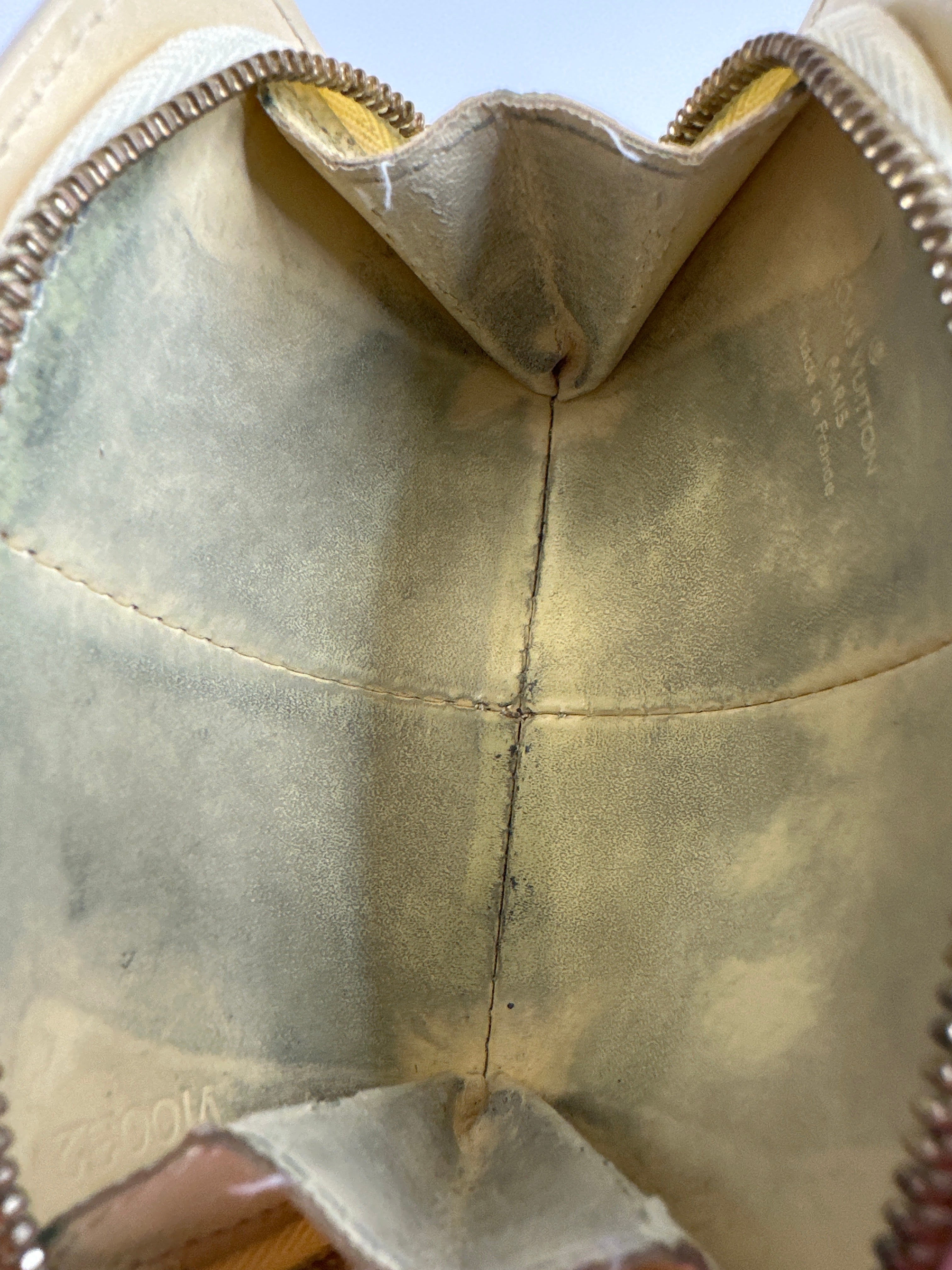 Vintage Louis Vuitton epi leather wallet