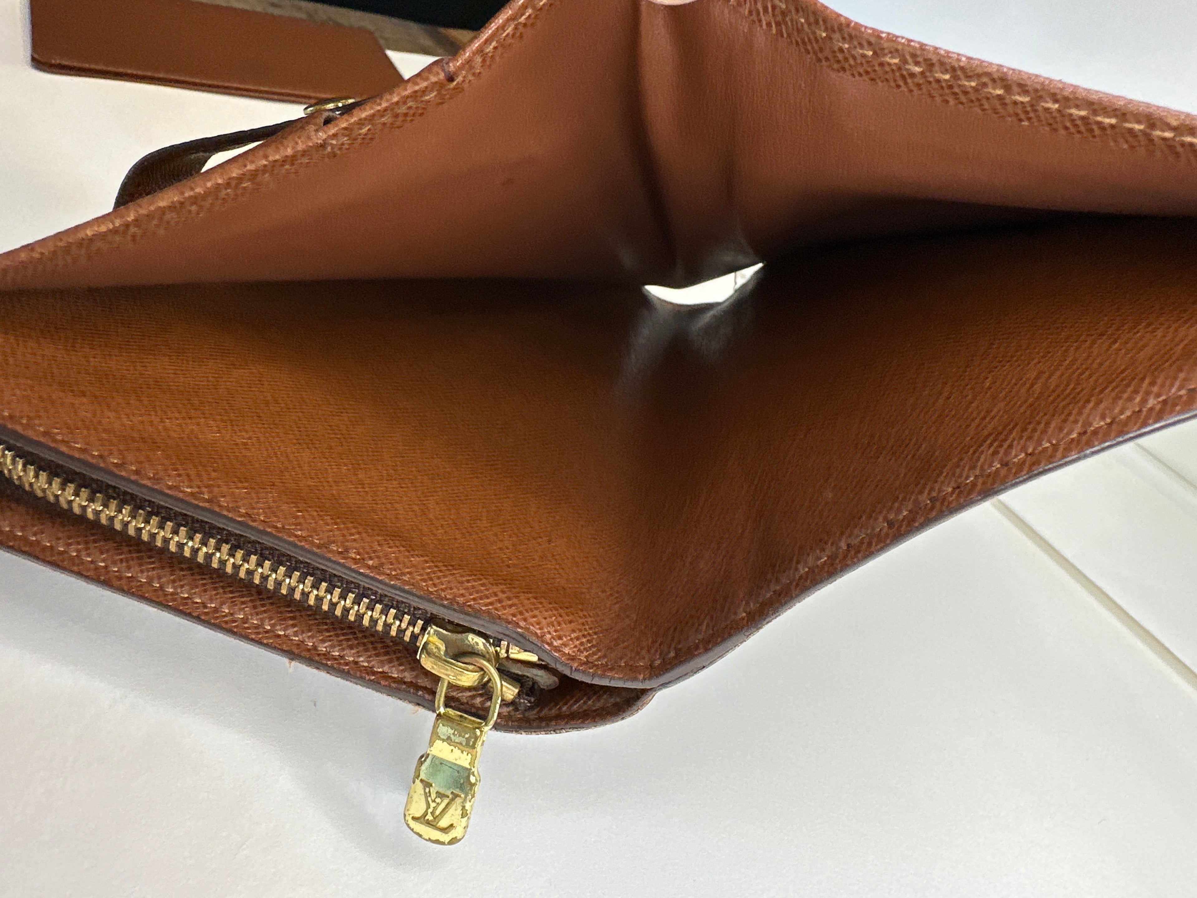 Louis Vuitton Vintage 2004 Porte-Papier Zippé Wallet