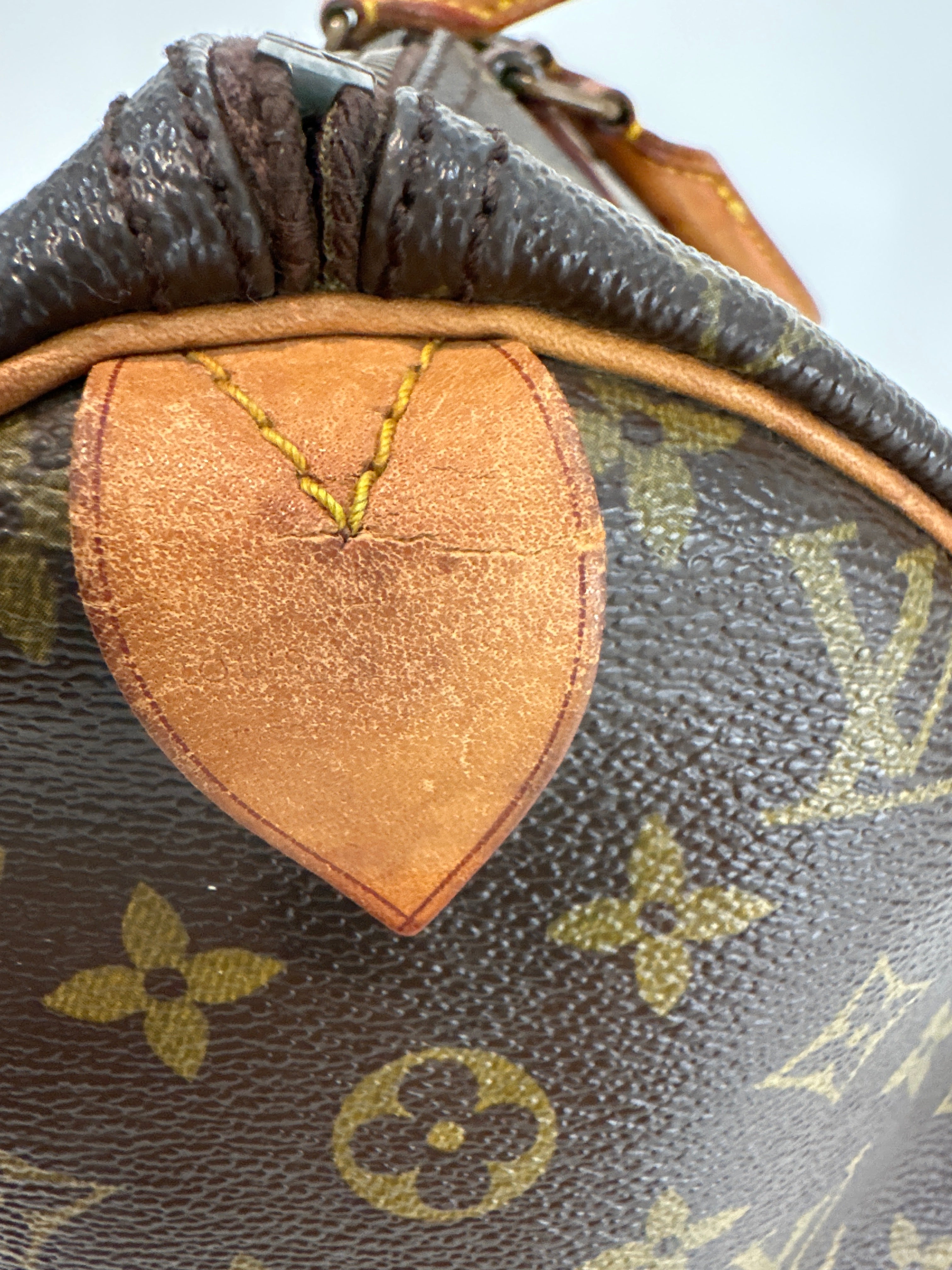 Vintage Louis Vuitton Speedy 40 with COA