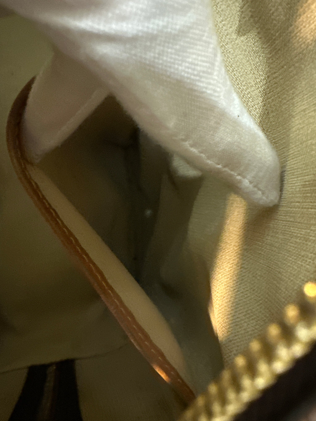 Vintage Louis Vuitton Deauville leather handbag