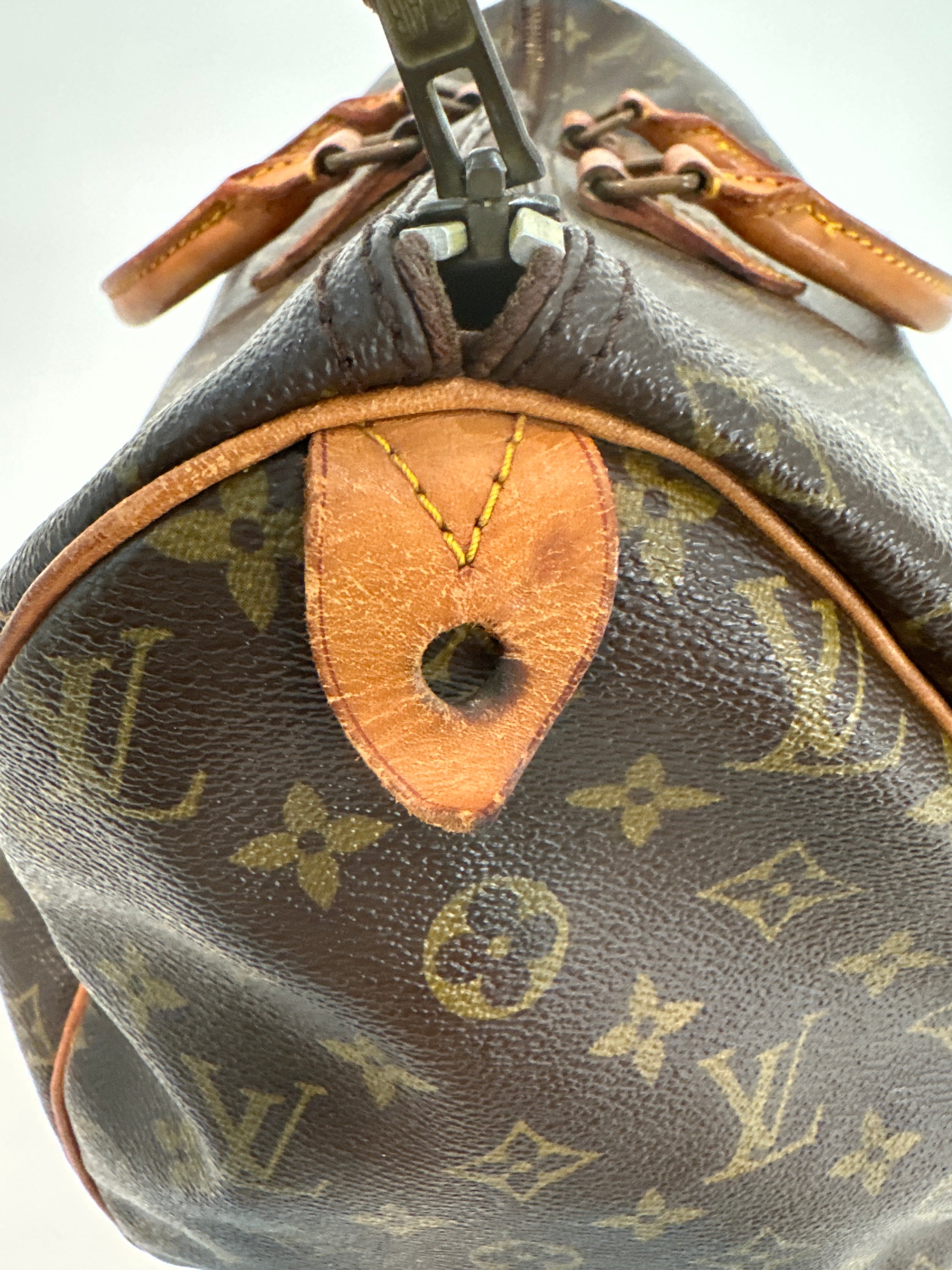 Vintage Louis Vuitton Speedy 40 with COA
