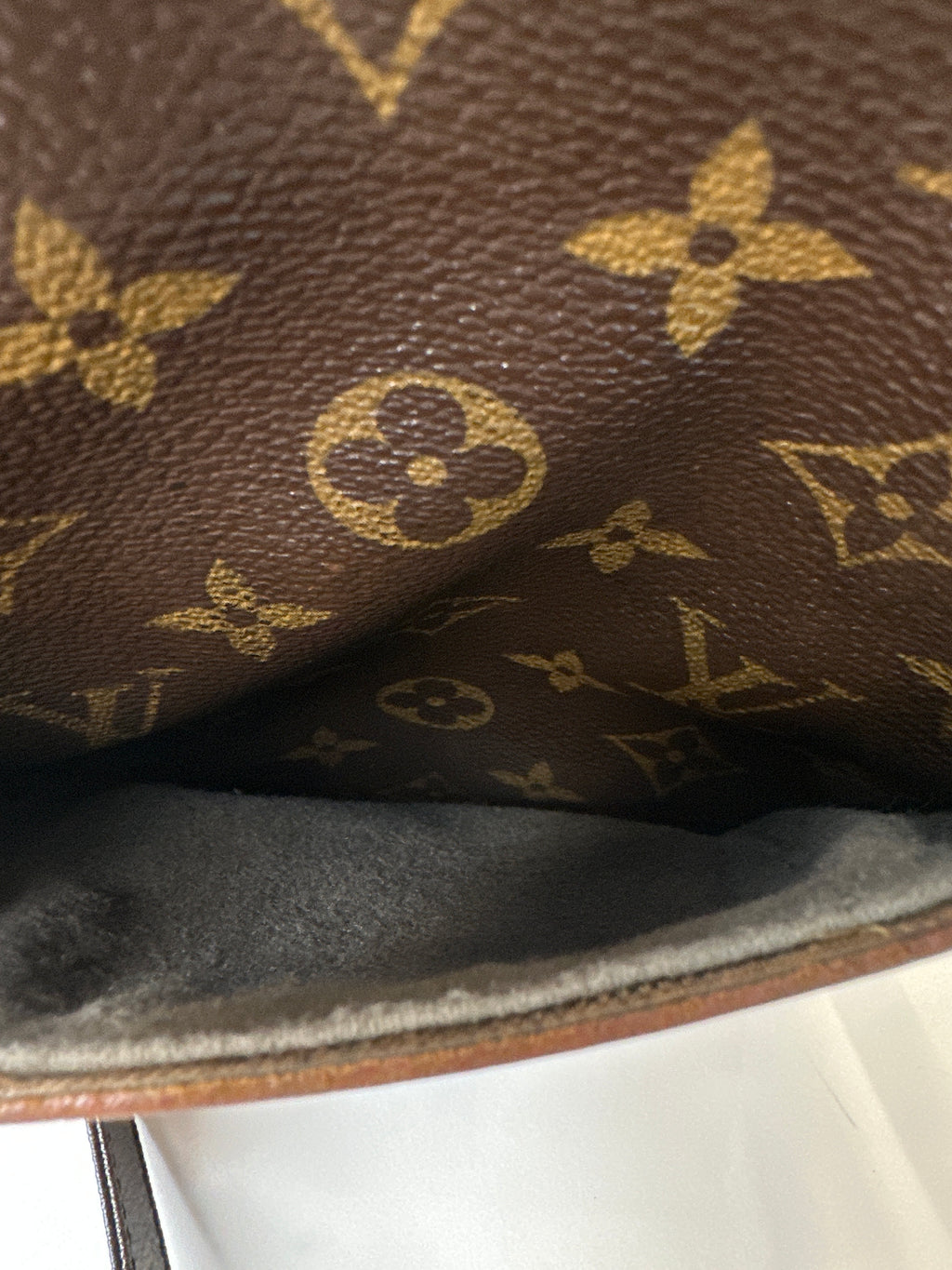 Vintage LOUIS VUITTON DANUBE CROSSBODY SHOULDER BAG MONOGRAM