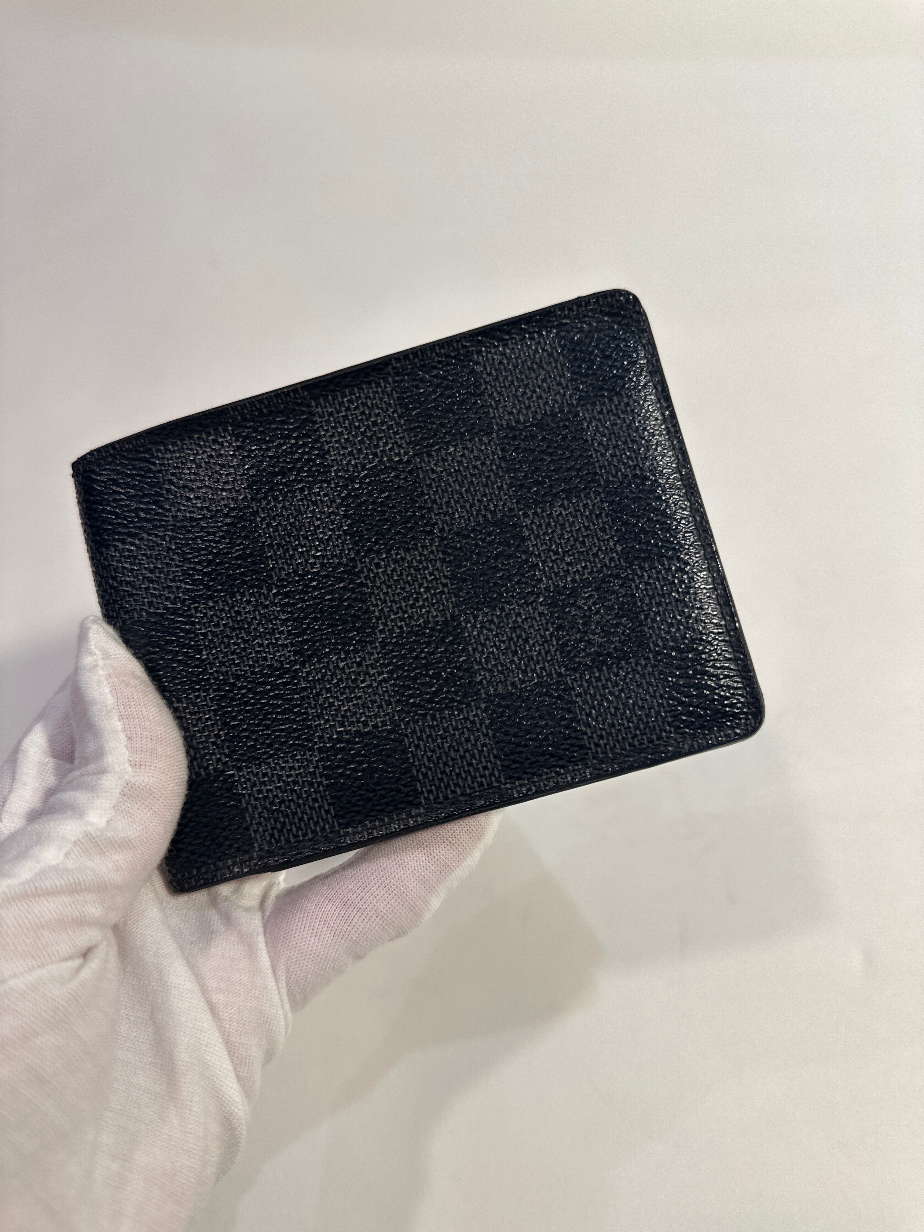 Damier Louis Vuitton Wallet
