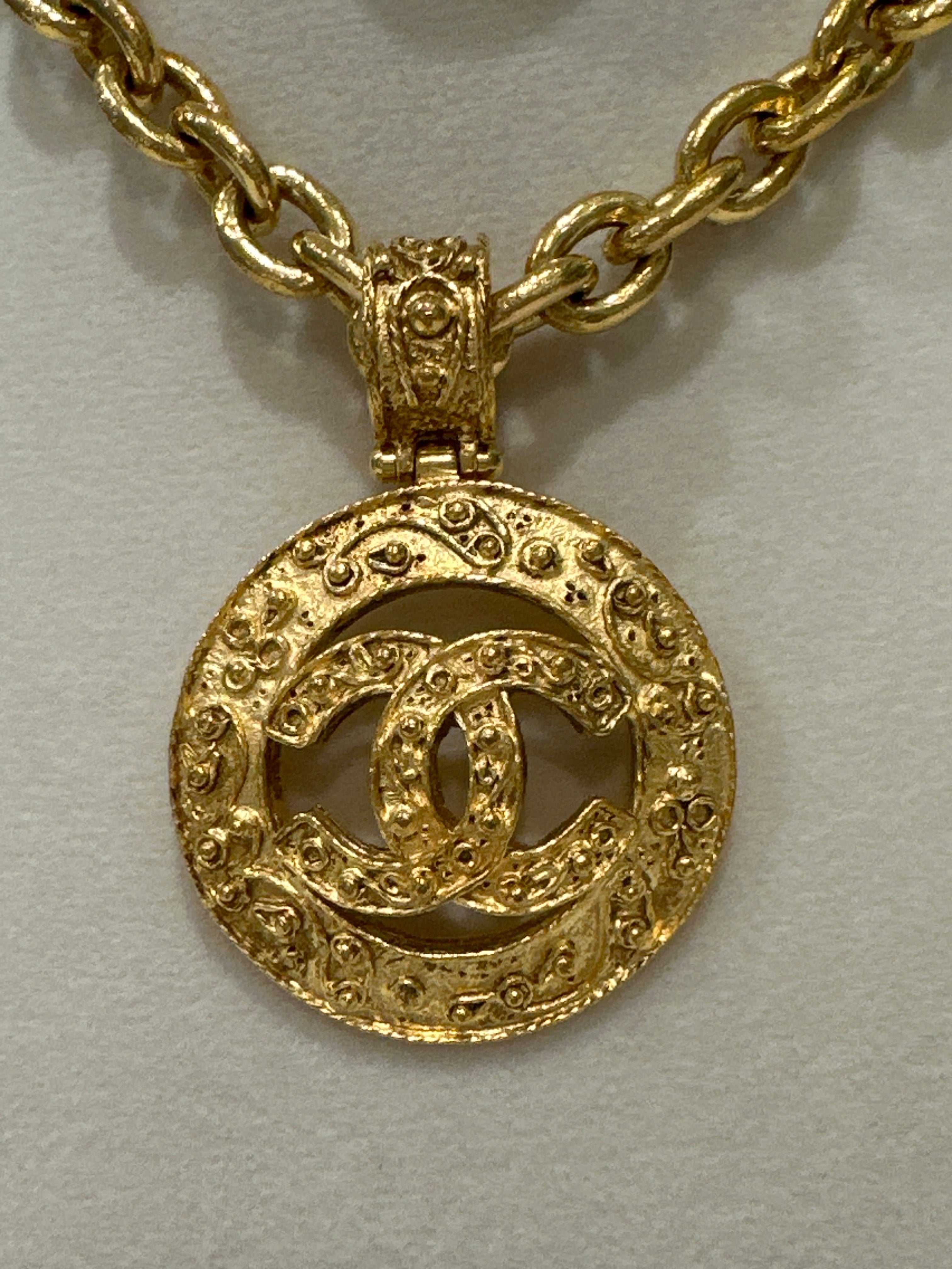 CHANEL CC Logo Round Vintage Necklace 26" Gold Tone