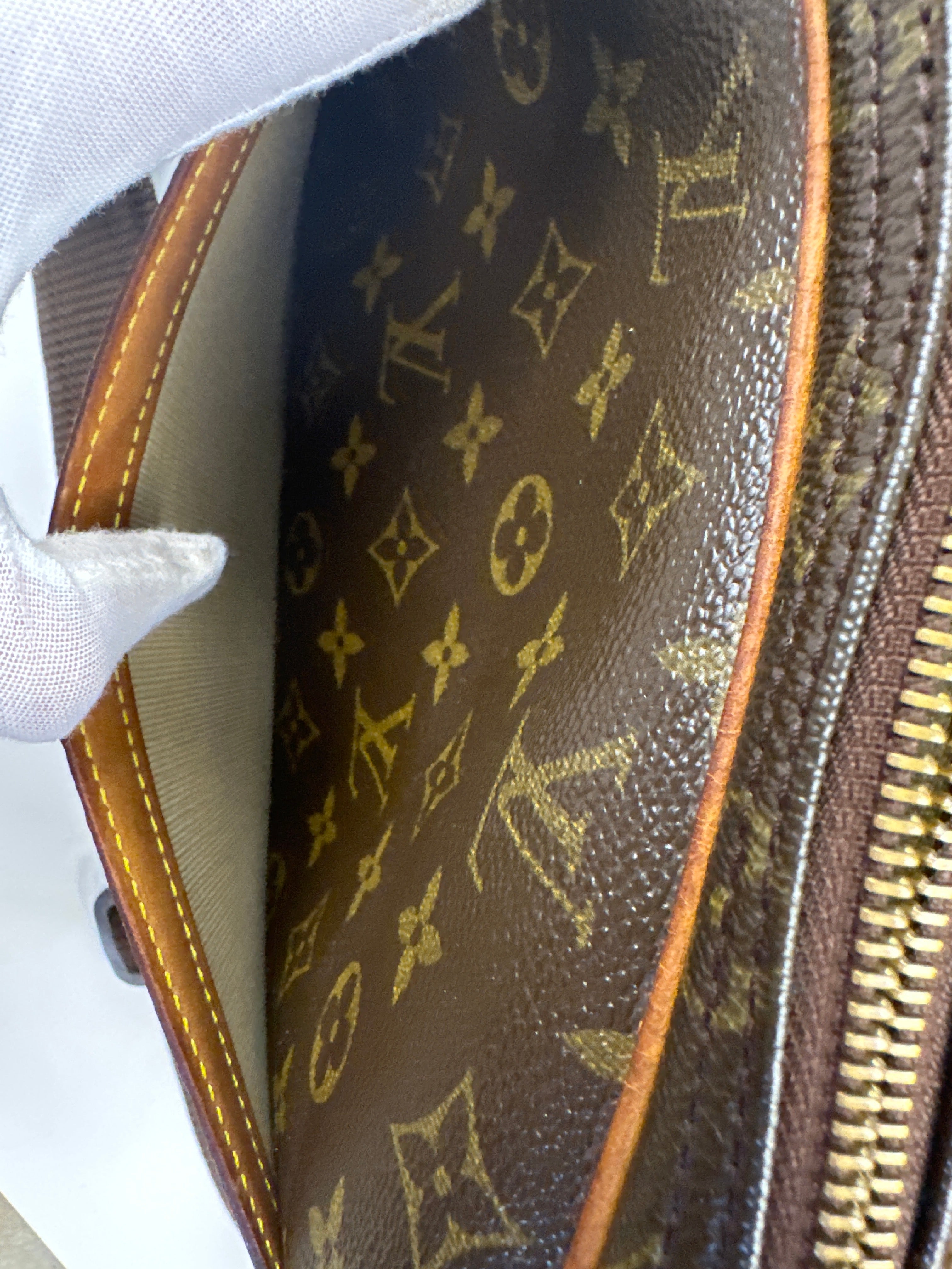 Vintage Louis Vuitton Reporter 2000