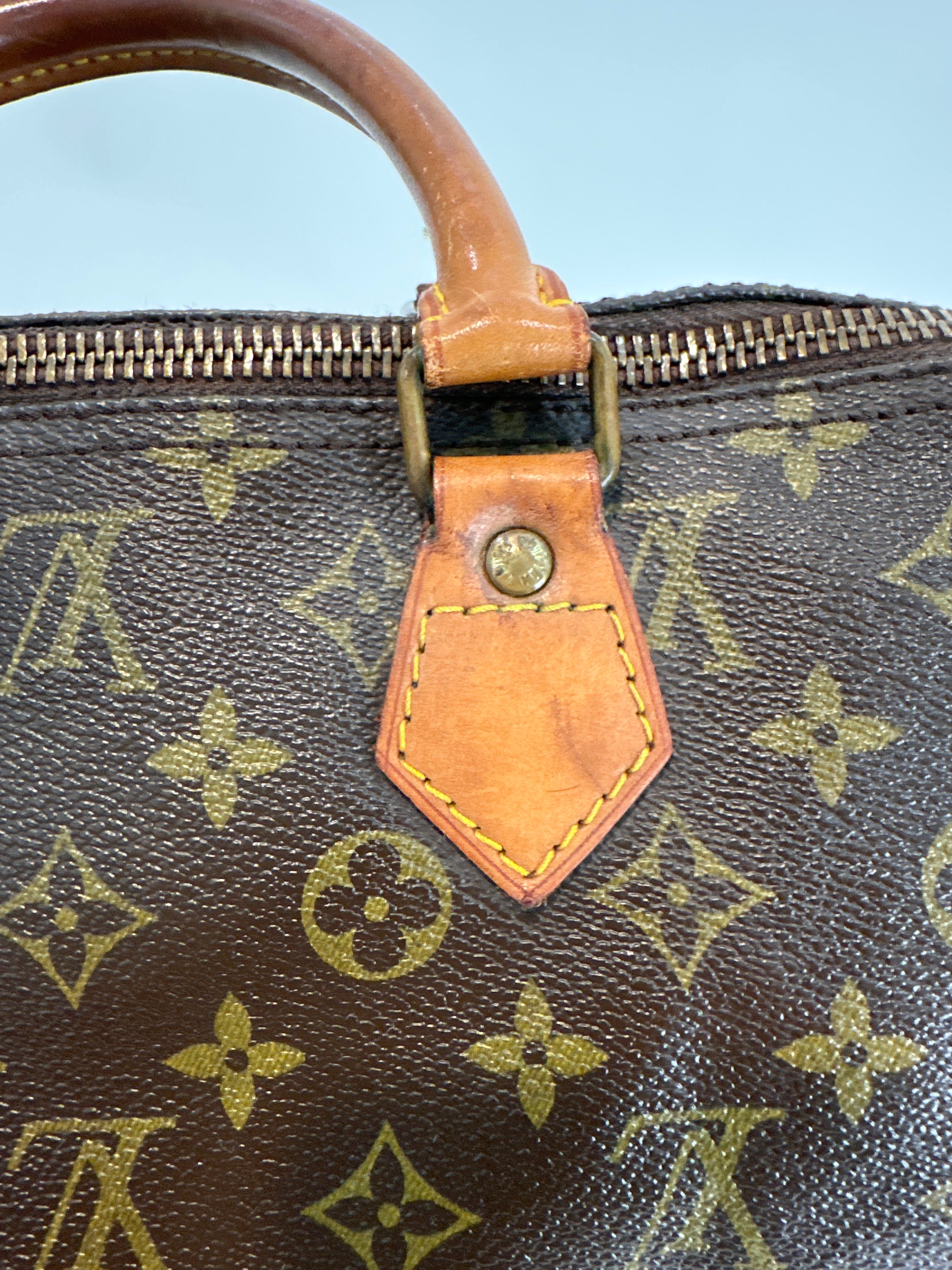 Vintage Louis Vuitton Speedy 40 with COA