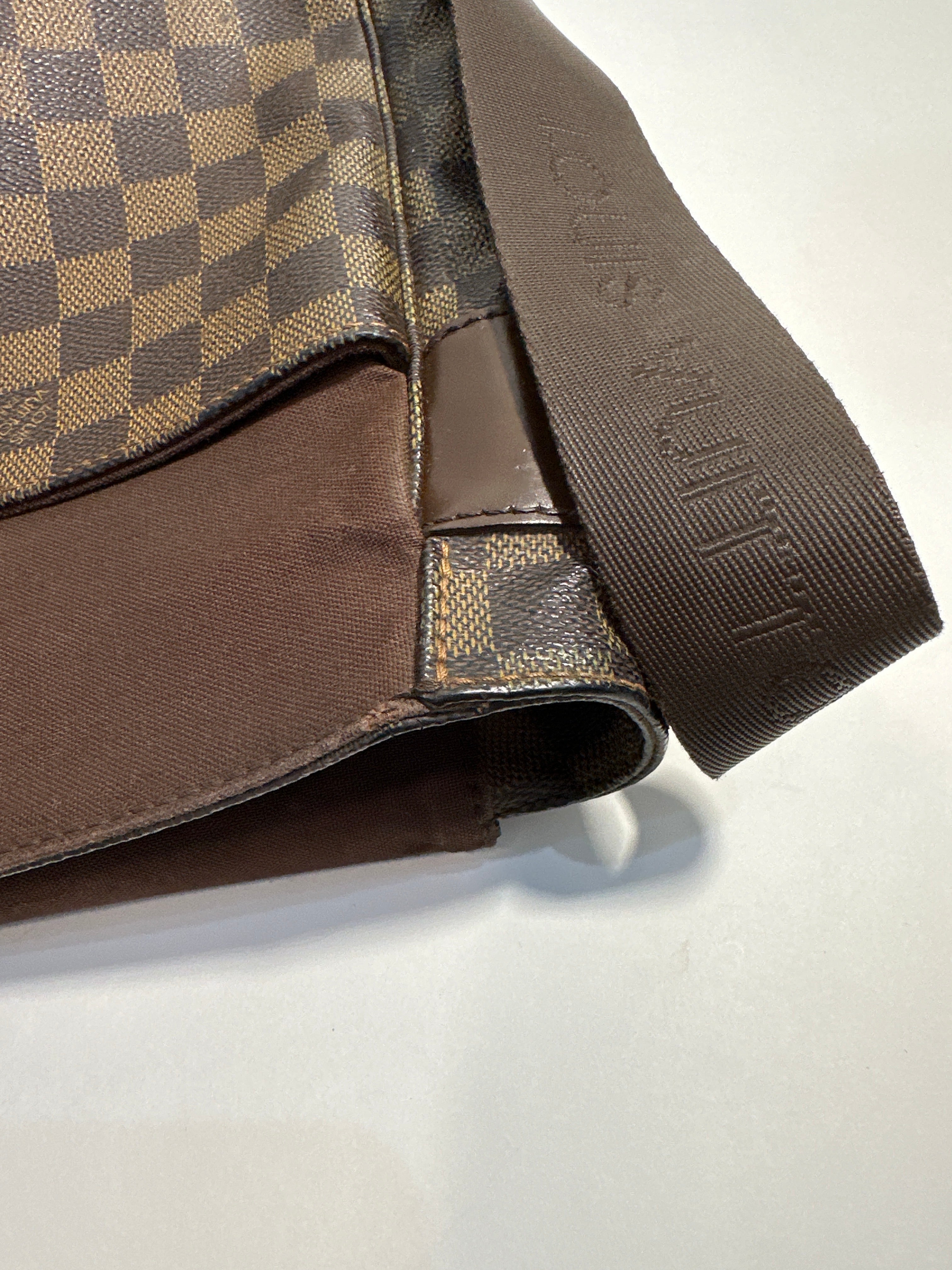 Louis Vuitton Damier Ebene Canvas and Leather Bastille Messenger