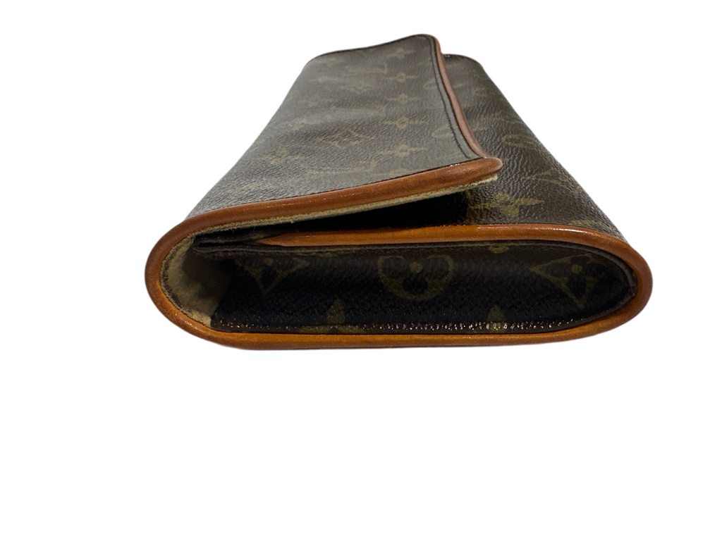 LOUIS VUITTON Monogram Pochette Twin GM