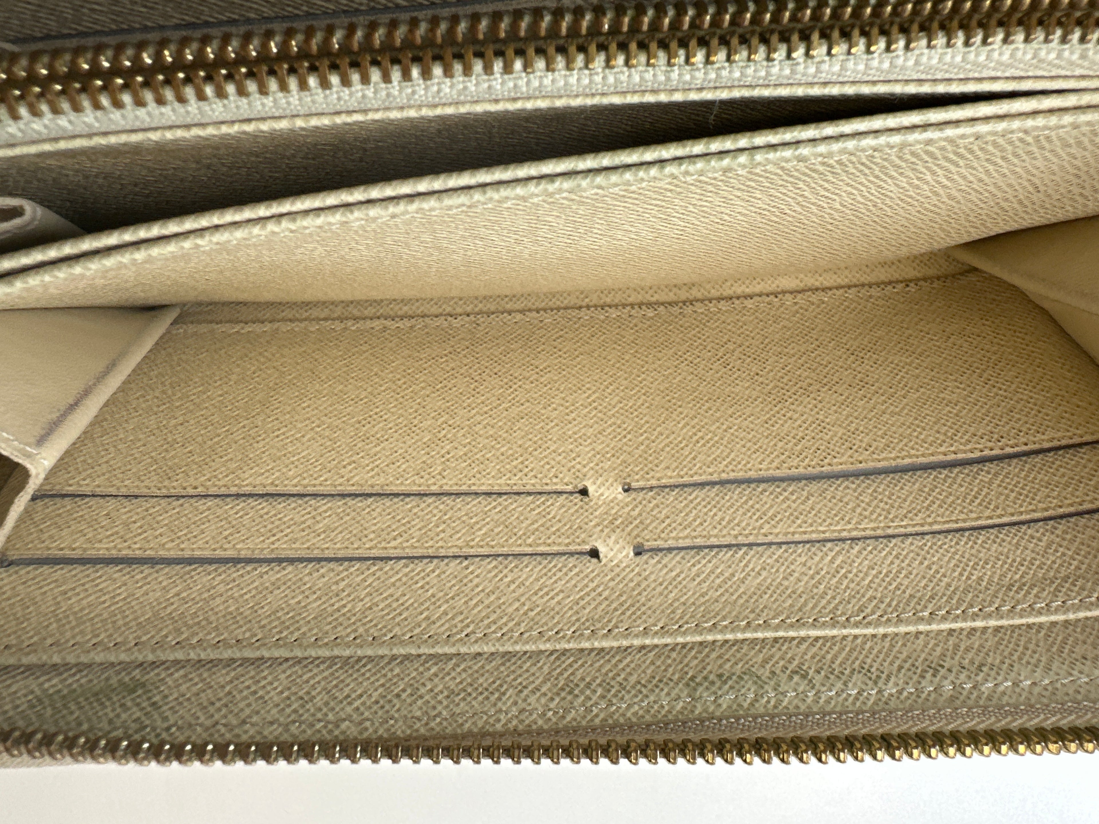 Louis Vuitton Damier Azur Zippy Wallet