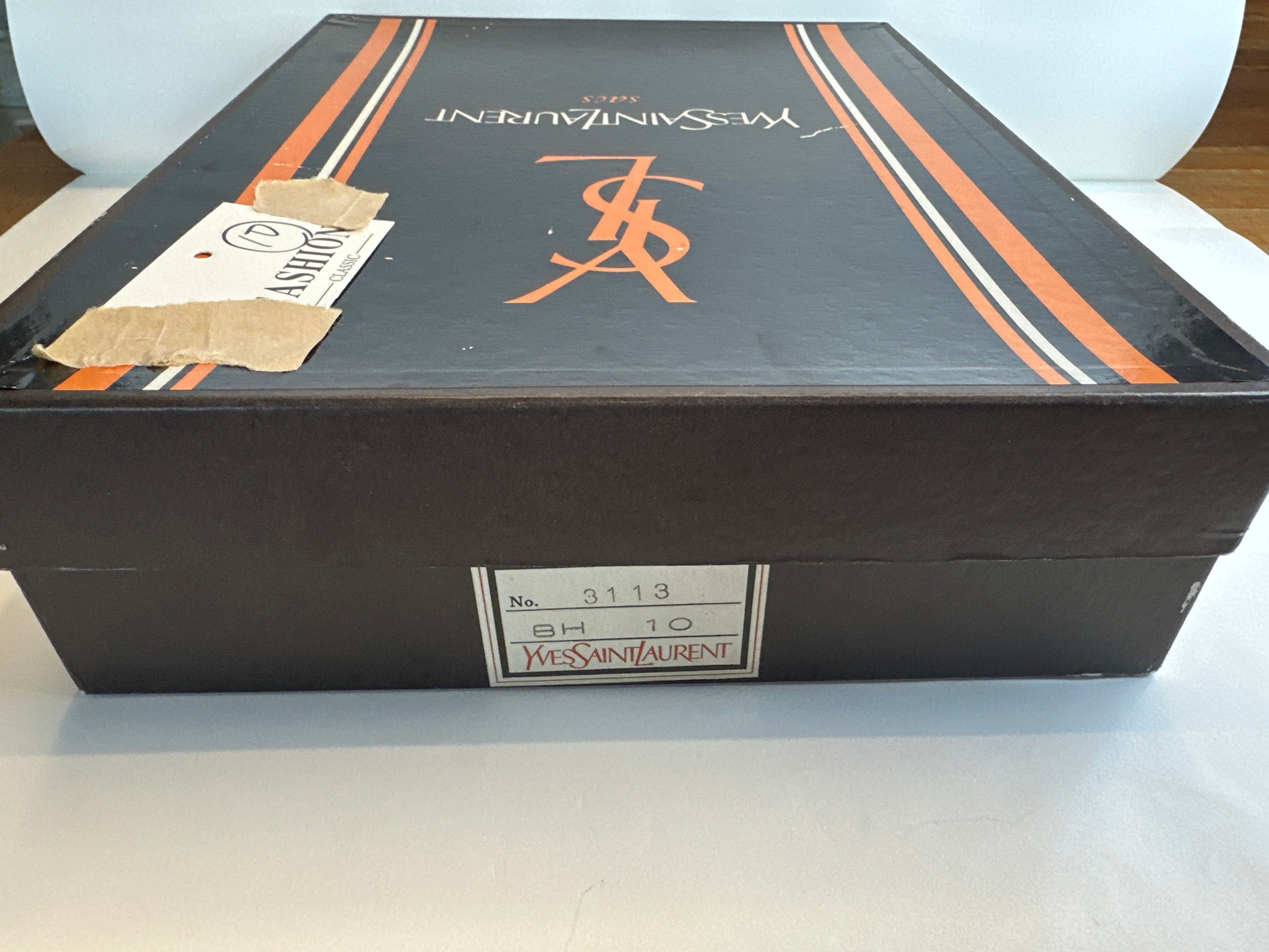 Vintage Yves Saint Laurent Vegan leather clutch bag