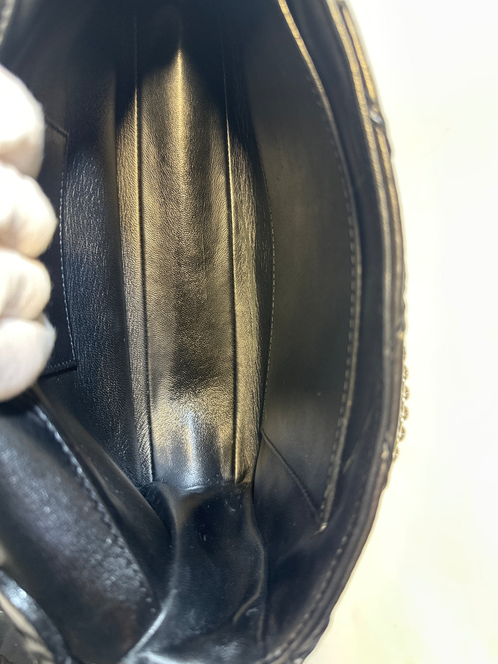 Louis Vuitton Malletage
Leather Bag Twist lock