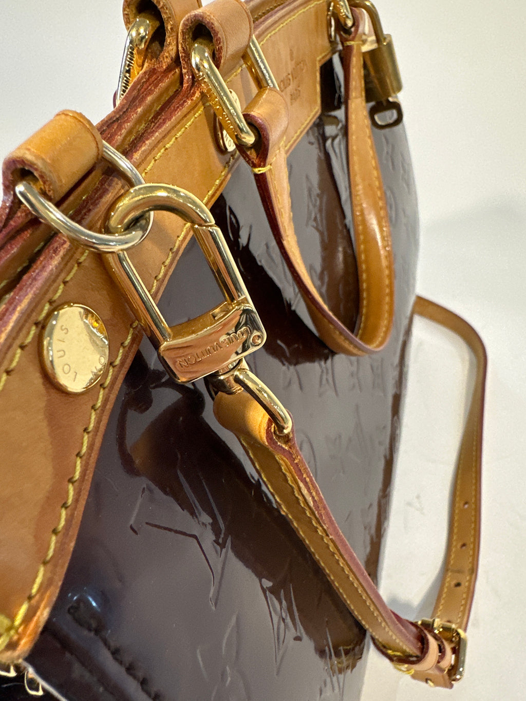 Vintage Louis Vuitton Shoulder & Cross body Bag with COA 2010