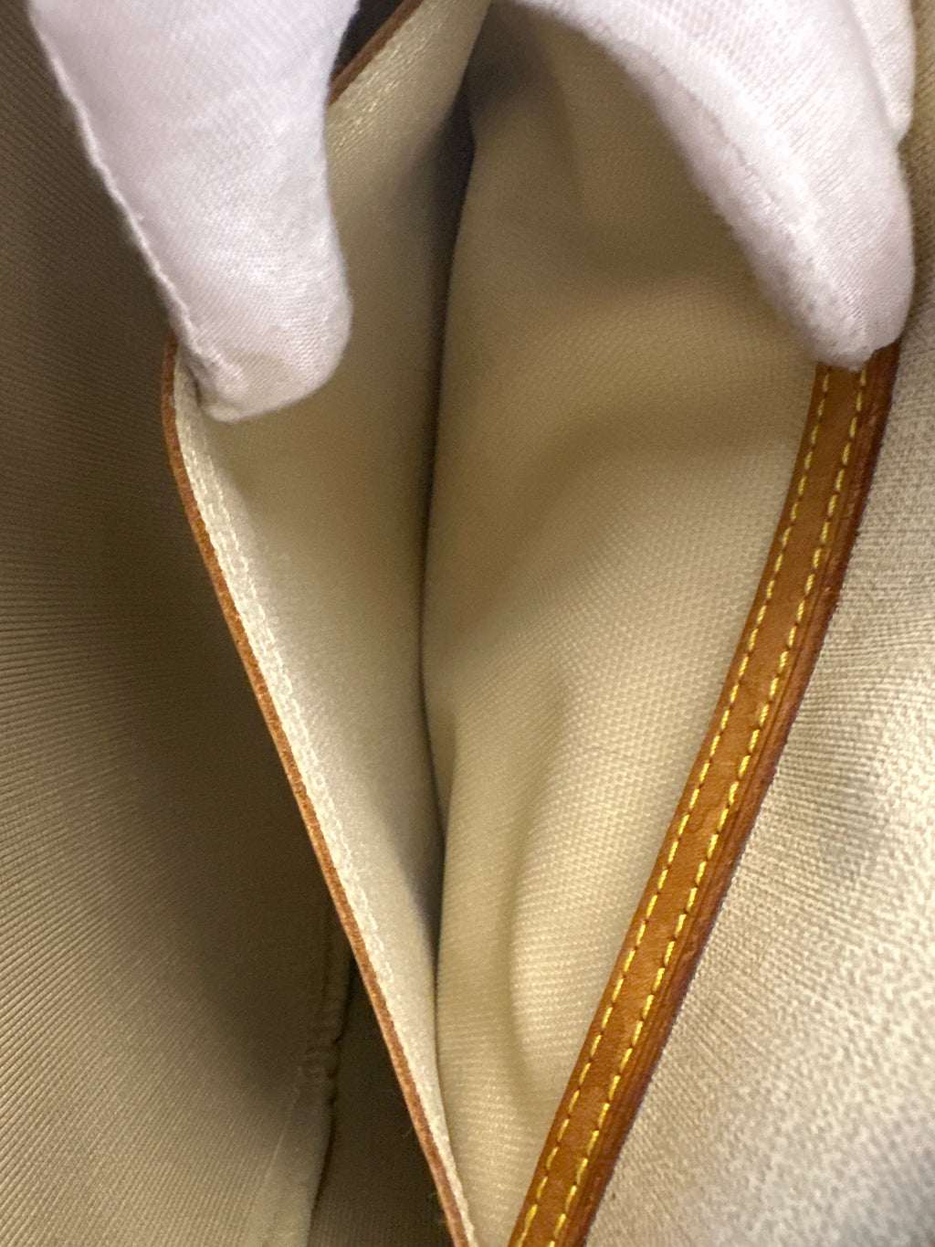 Vintage Louis Vuitton Reporter 2000