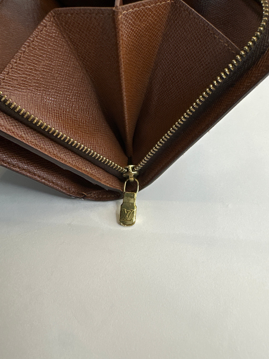 Louis Vuitton Vintage 2004 Porte-Papier Zippé Wallet