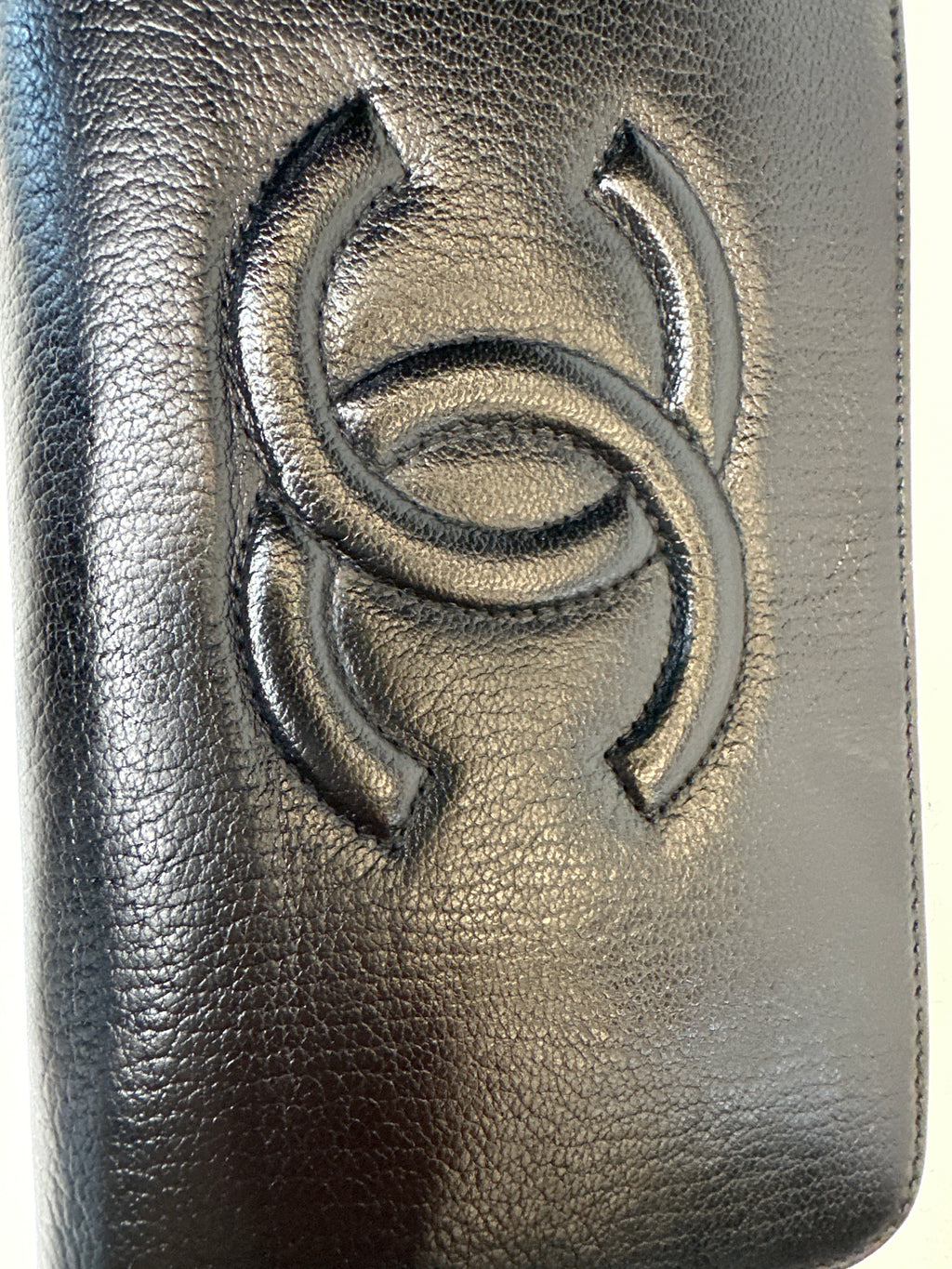 CHANEL CC Logo Caviar Leather Wallet