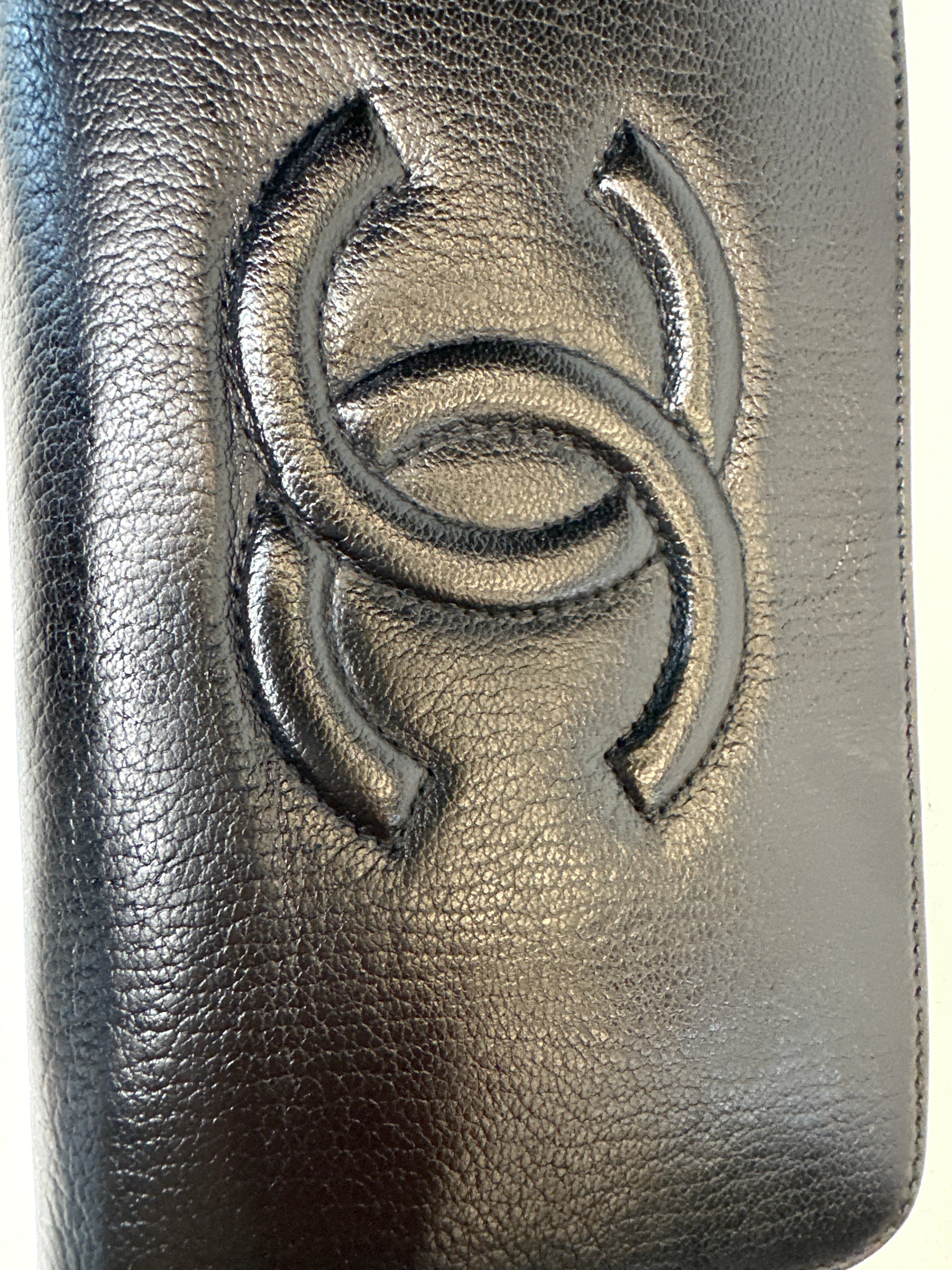 CHANEL CC Logo Caviar Leather Wallet