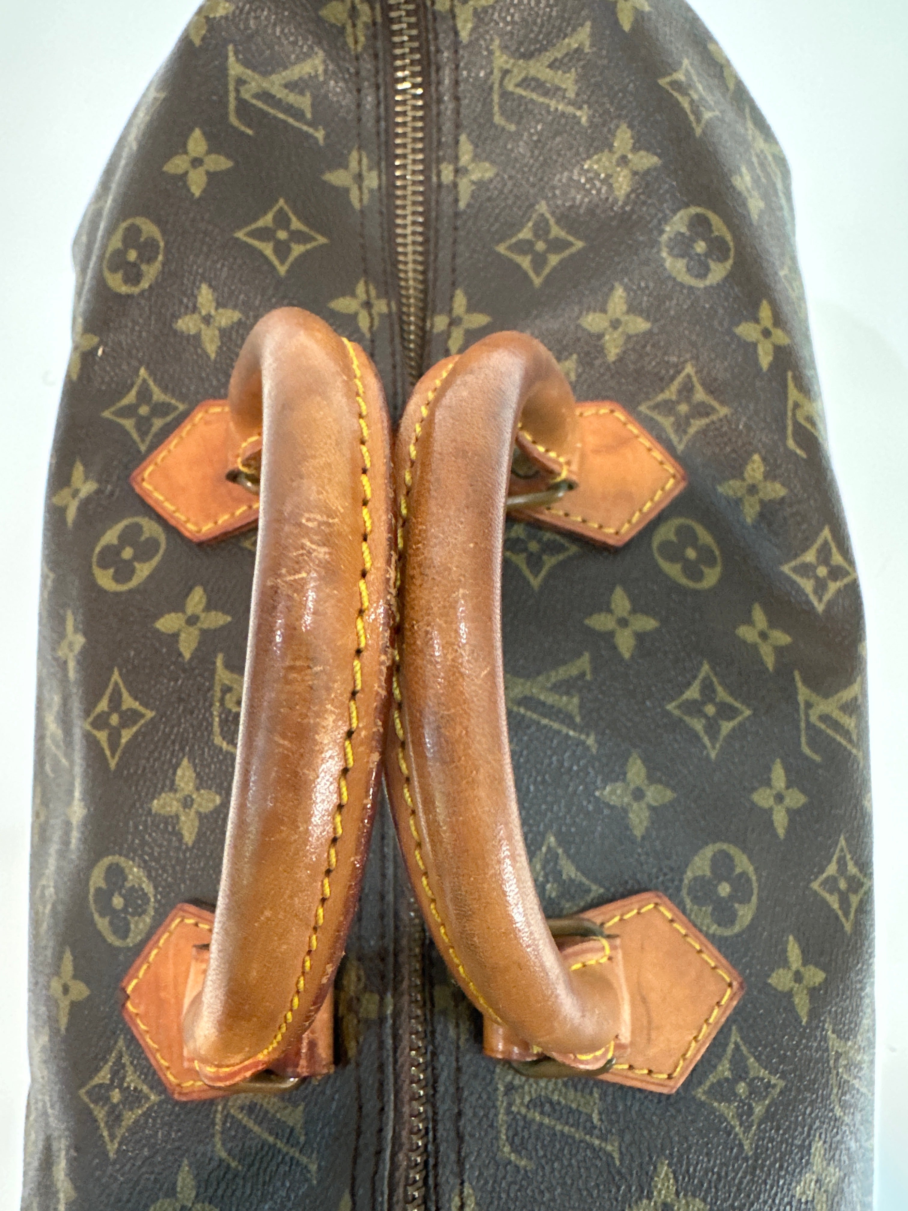 Vintage Louis Vuitton Speedy 40 with COA