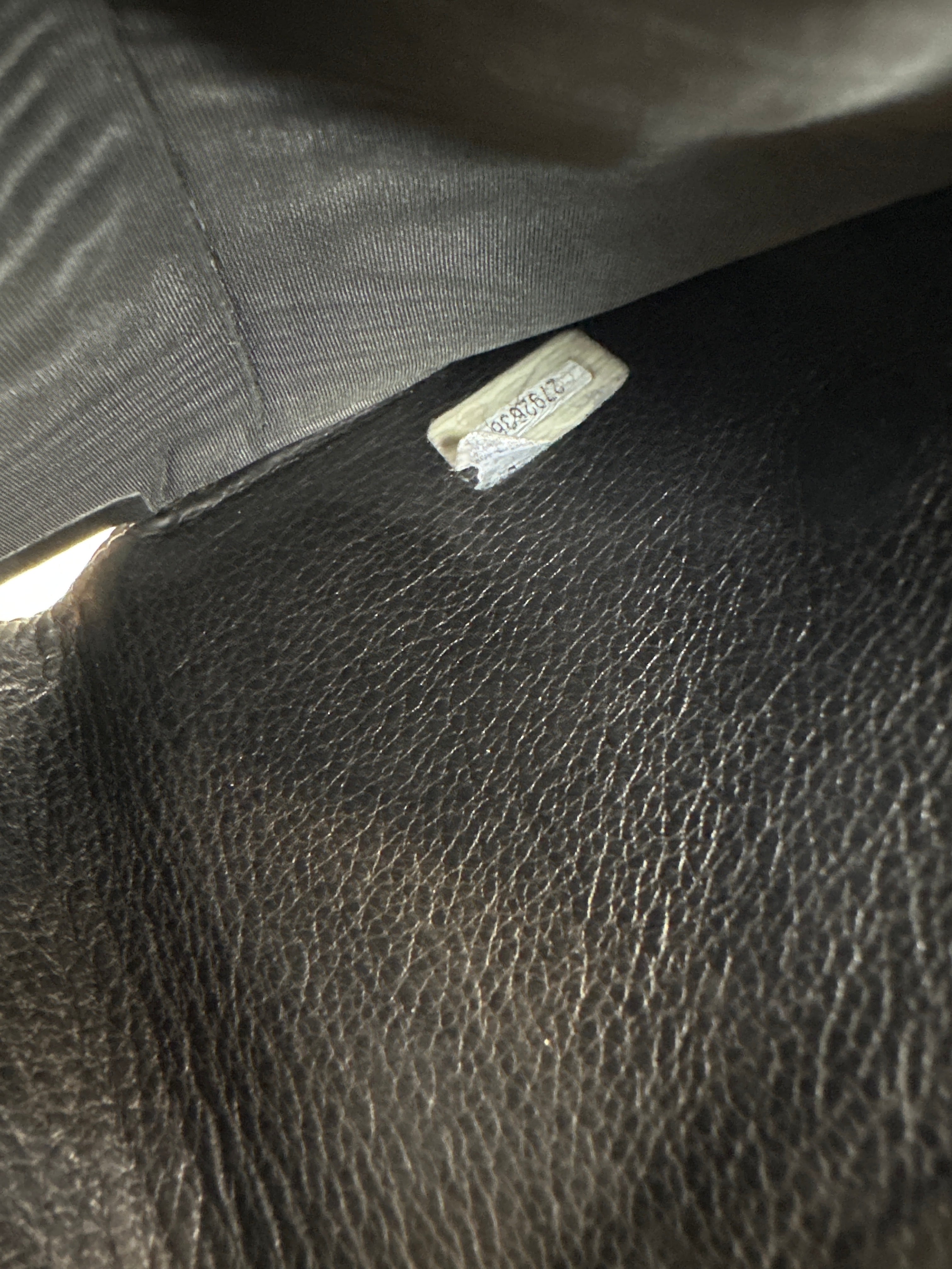 Vintage CHANEL Caviar Skin Bifold Wallet