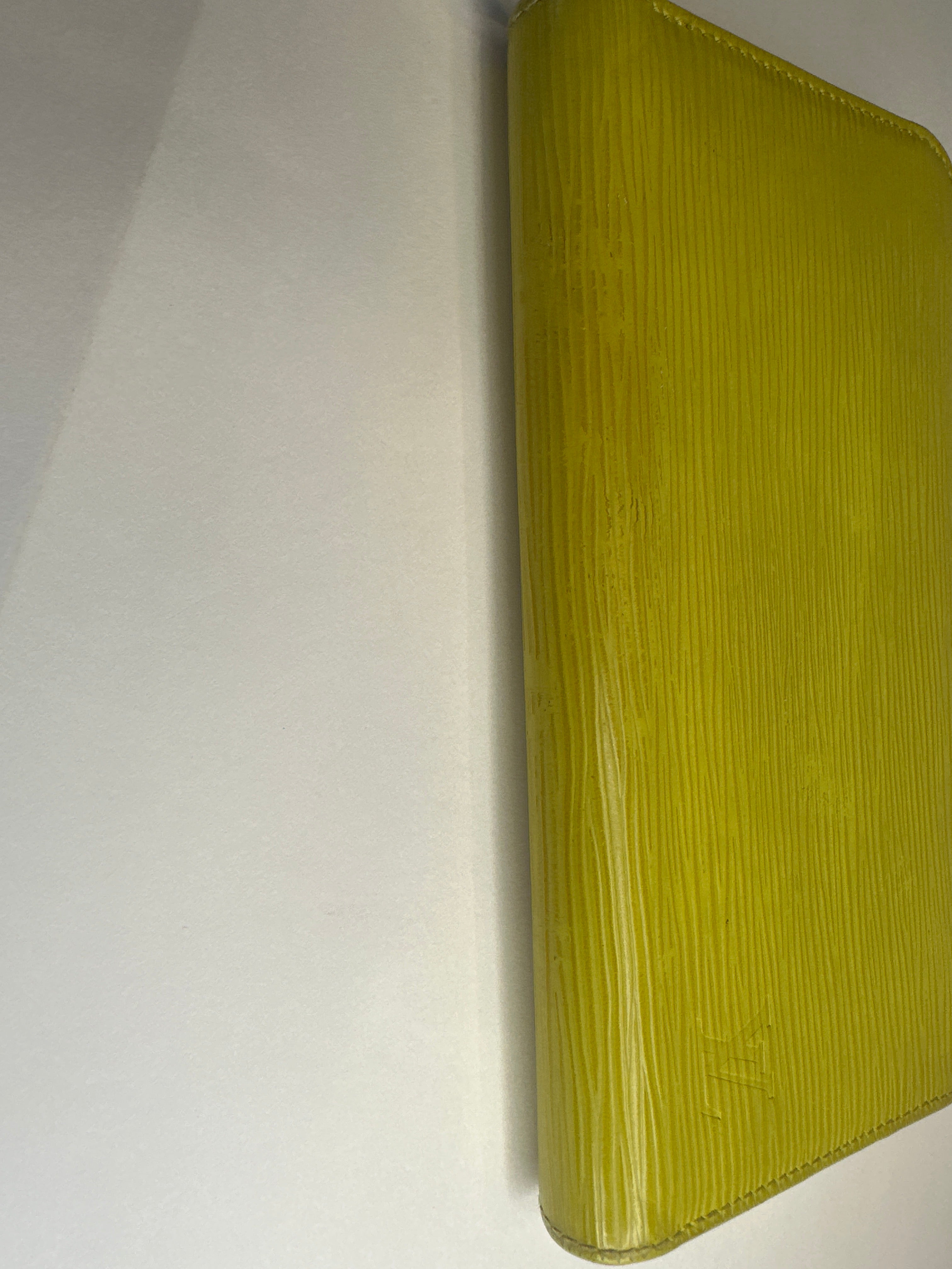 Vintage LOUIS VUITTON Epi Zippy - Wallet Zip Around Long Wallet Leather