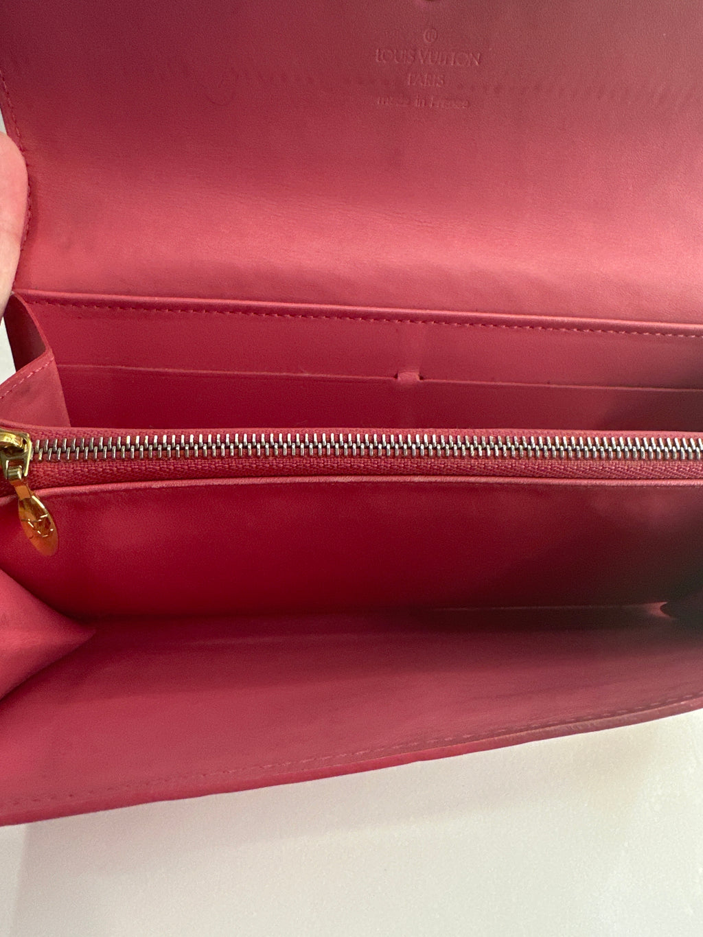 LOUIS VUITTON Portefeuille Sarah Monogram Vernis