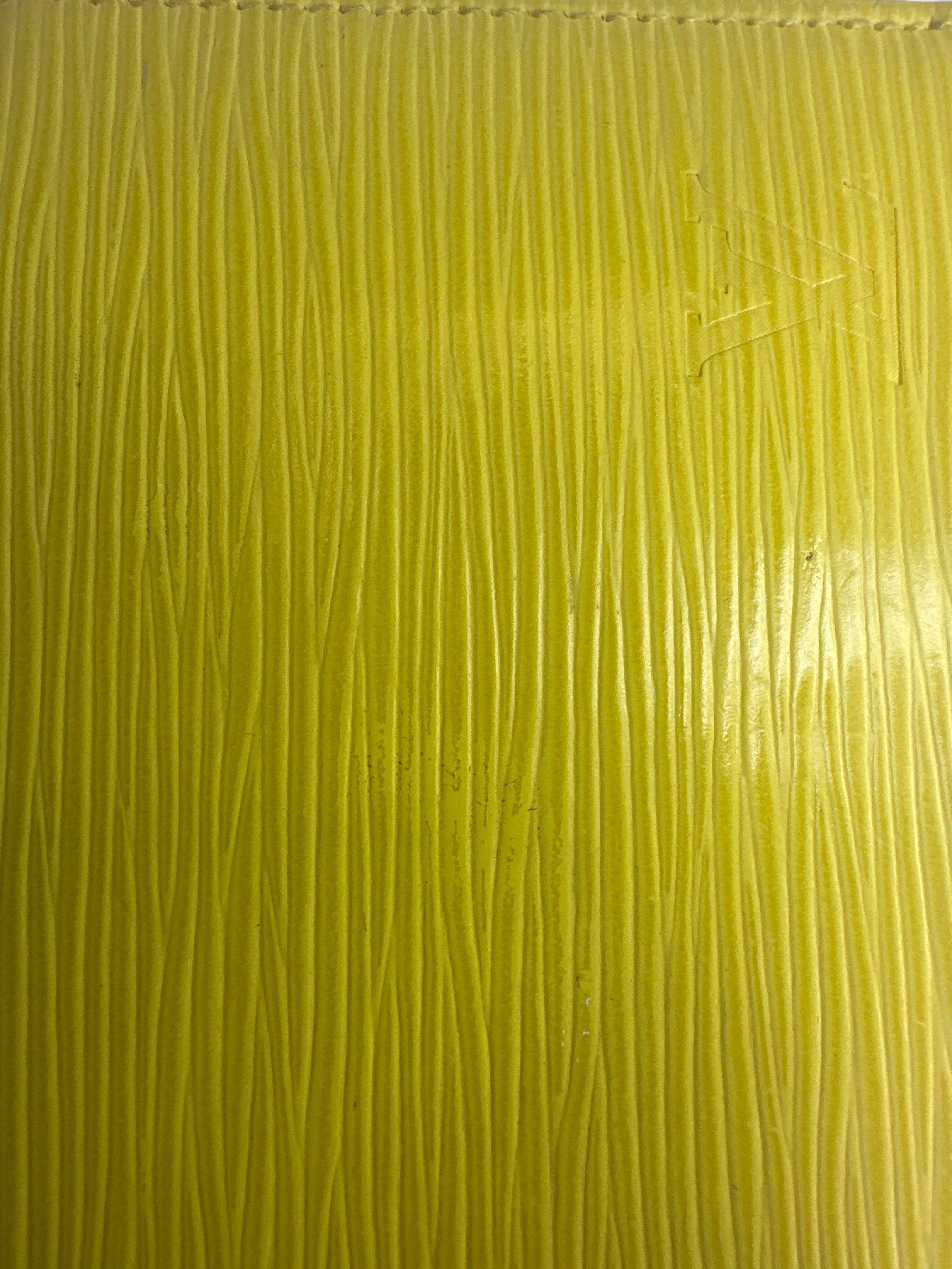 Vintage LOUIS VUITTON Epi Zippy - Wallet Zip Around Long Wallet Leather