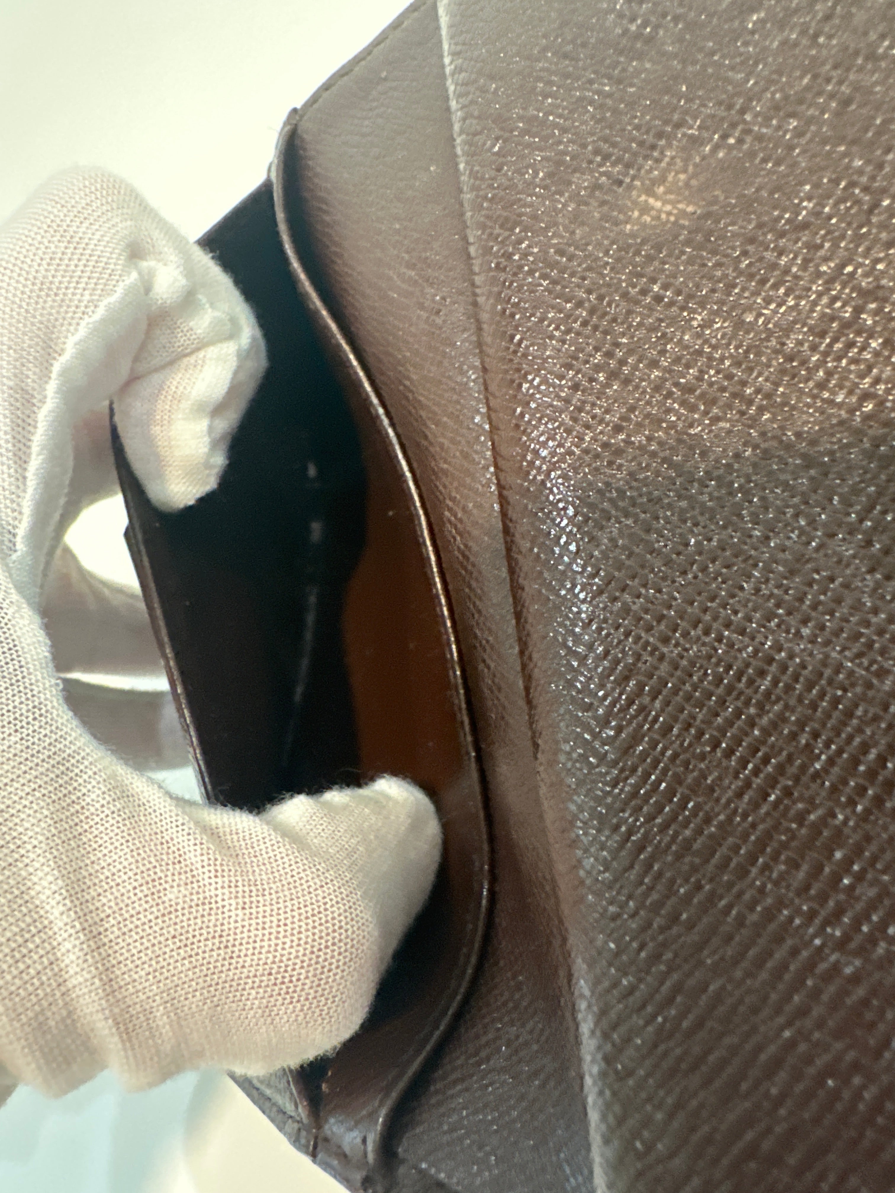 Vintage Damier Kisslock Louis Vuitton wallet