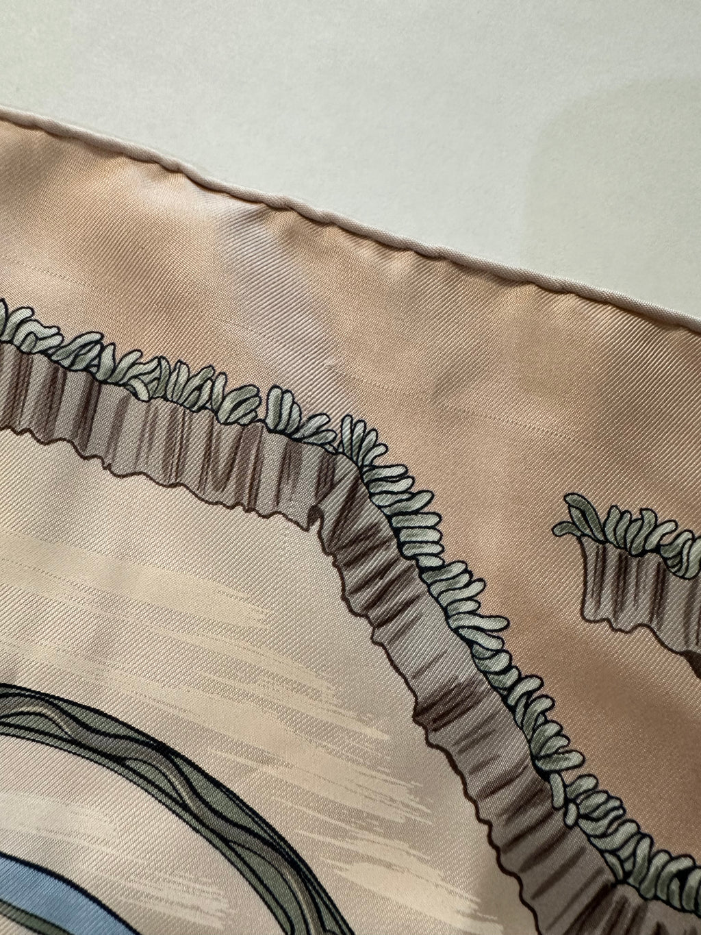 Vintage Hermes Traineaux et Glisades scarf