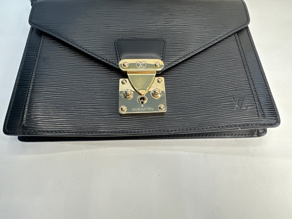 Louis Vuitton Epi Série Dragonne Clutch Bag – Black (Noir)