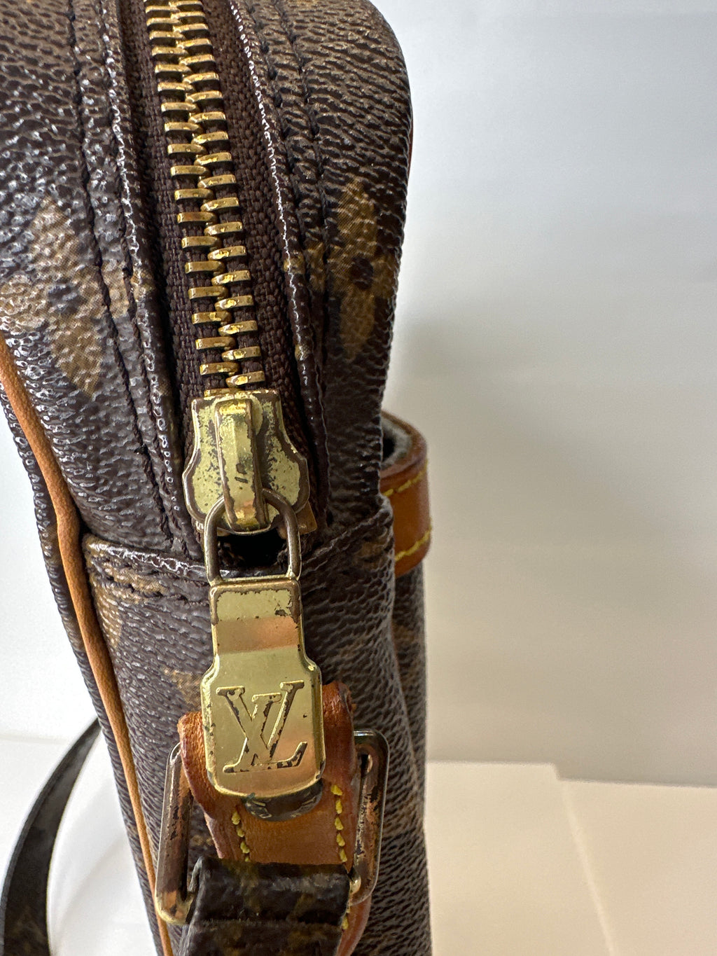 Vintage LOUIS VUITTON DANUBE CROSSBODY SHOULDER BAG MONOGRAM