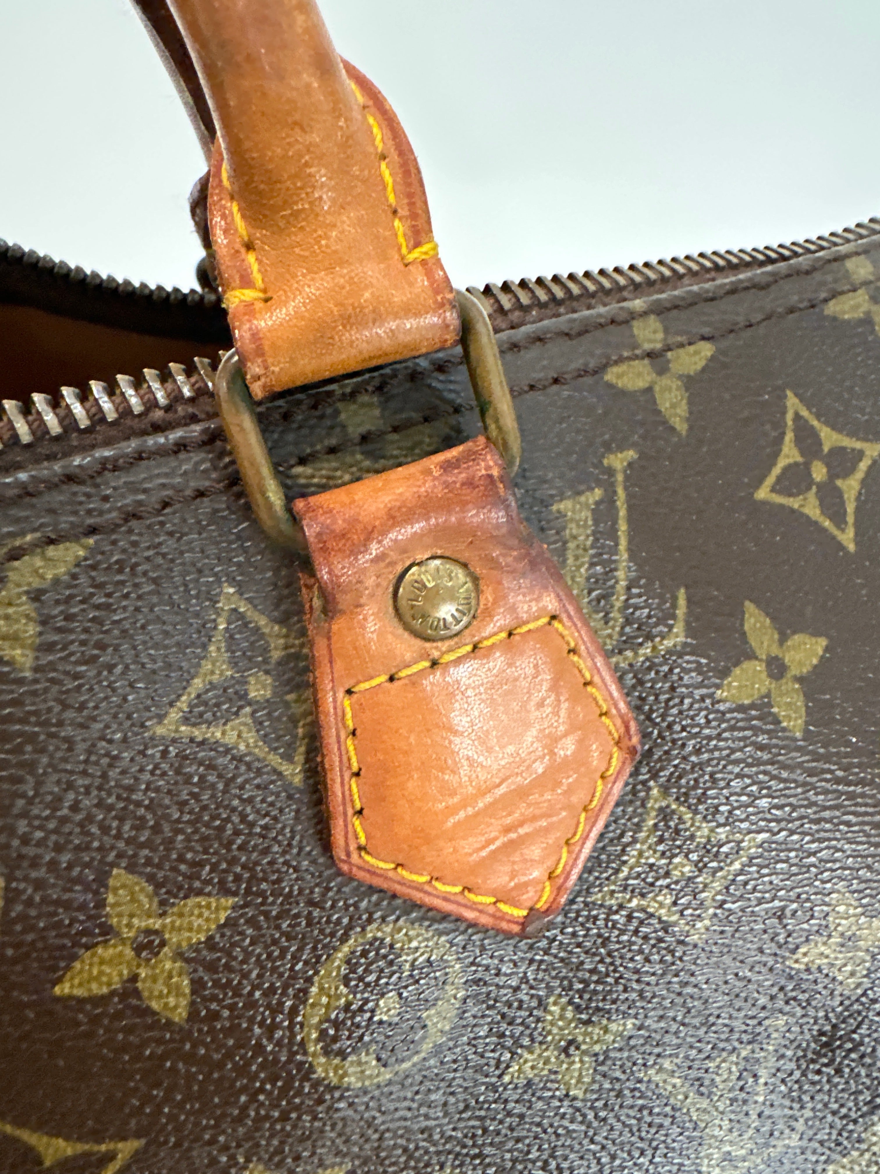 Vintage Louis Vuitton Speedy 40 with COA