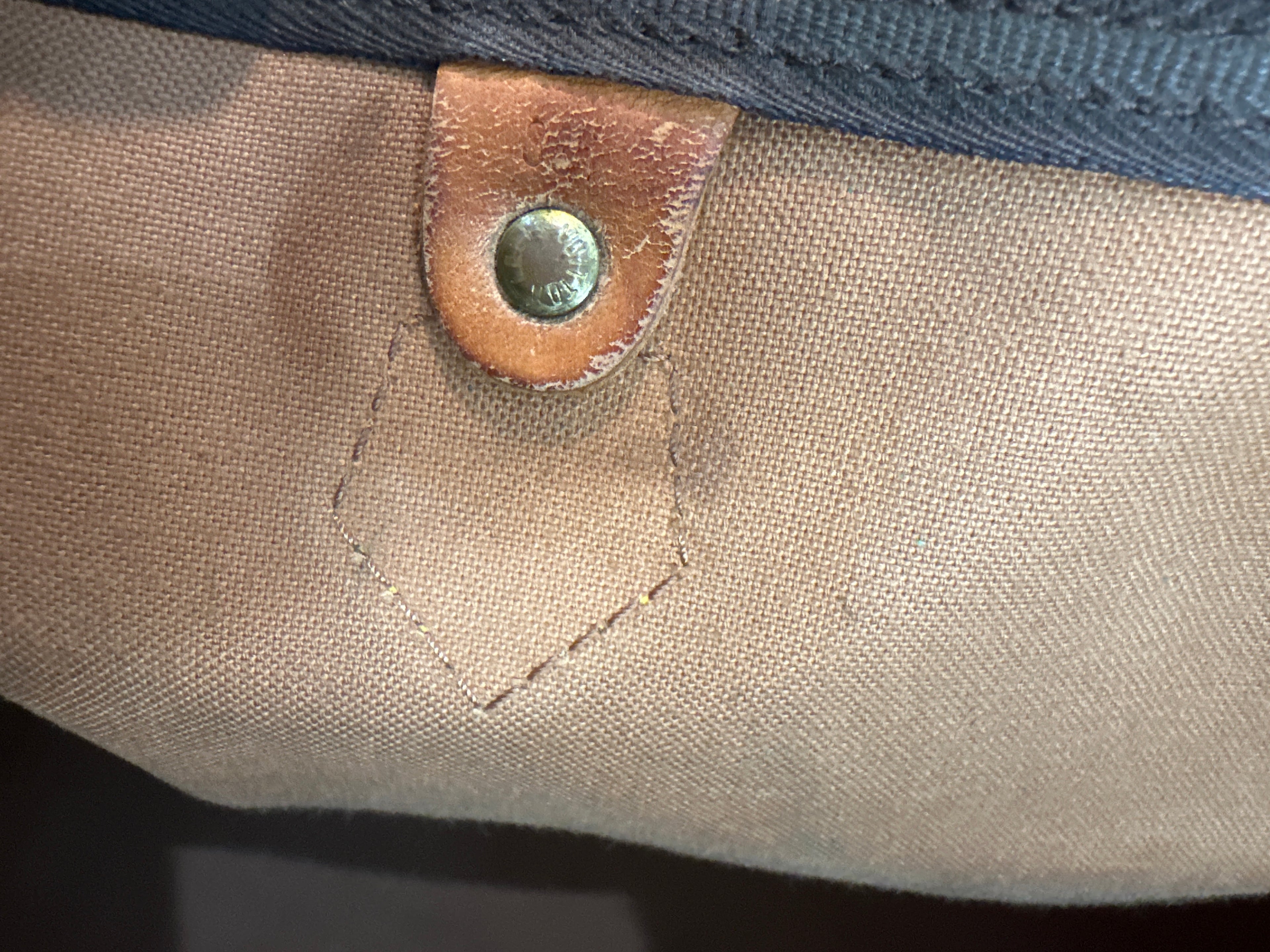 Vintage Louis Vuitton Speedy 40 with COA