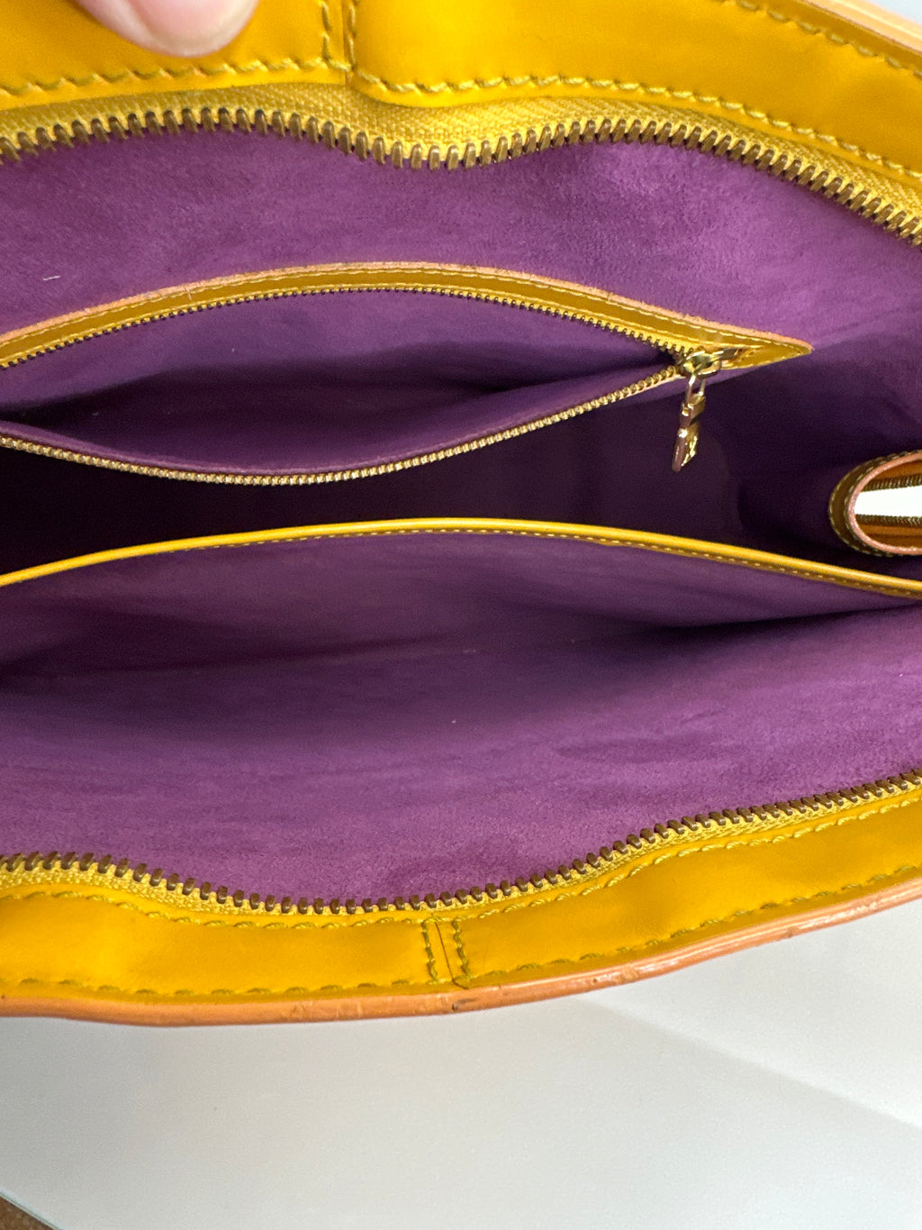 Vintage Louis Vuitton Epi shoulder bag comes with COA