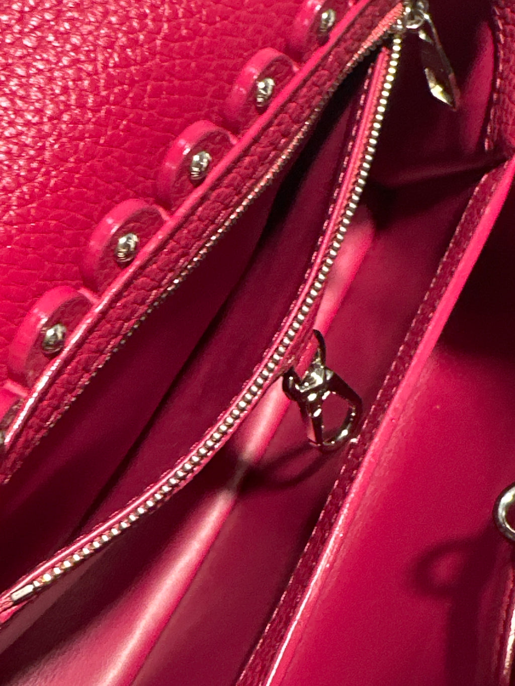 Louis Vuitton Taurillon Lace Croquets Capucines BB Groseille