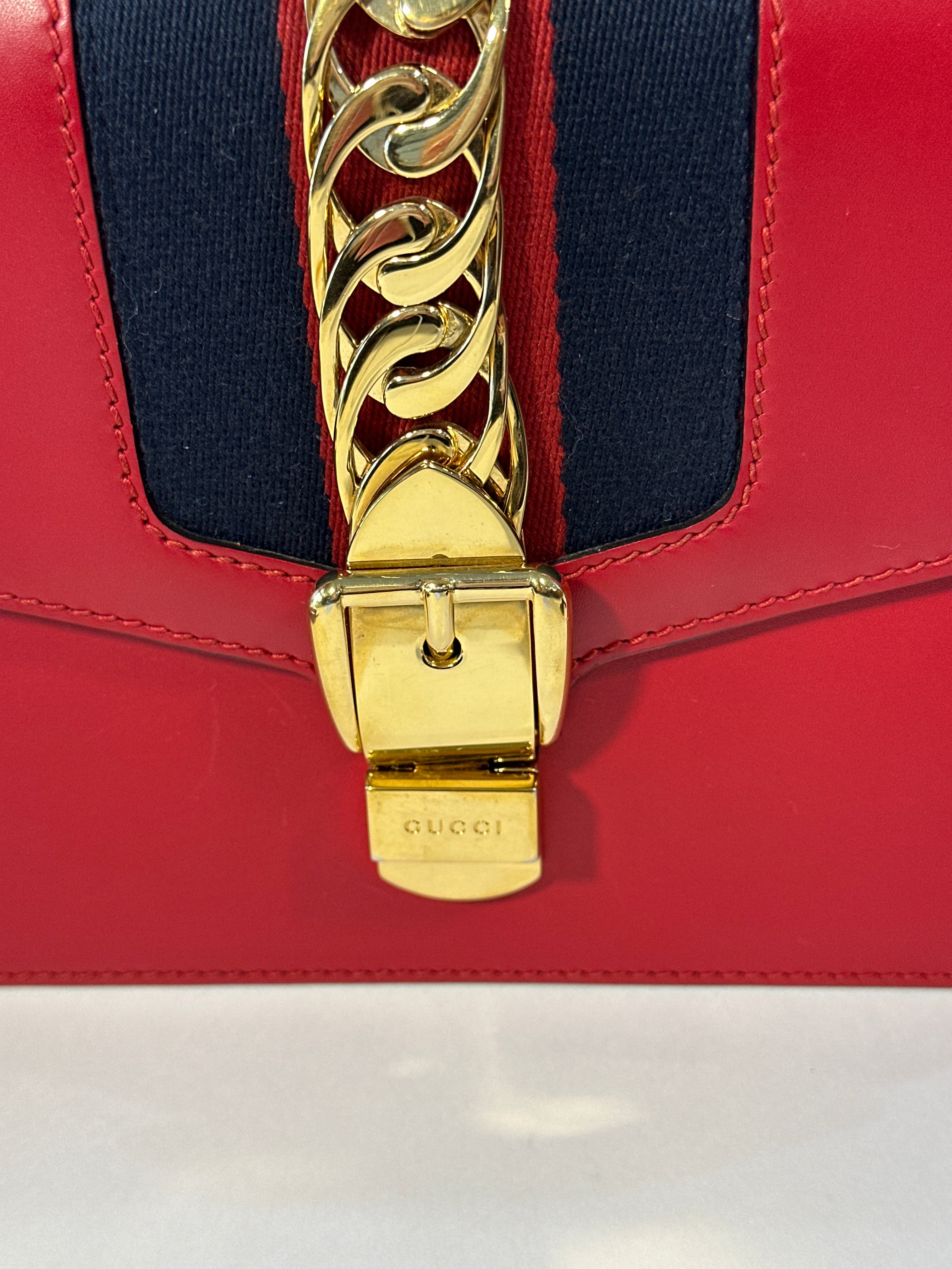 GUCCI Sylvie calfskin leather bag hibiscus red. Handbag red and green gold chain with COA