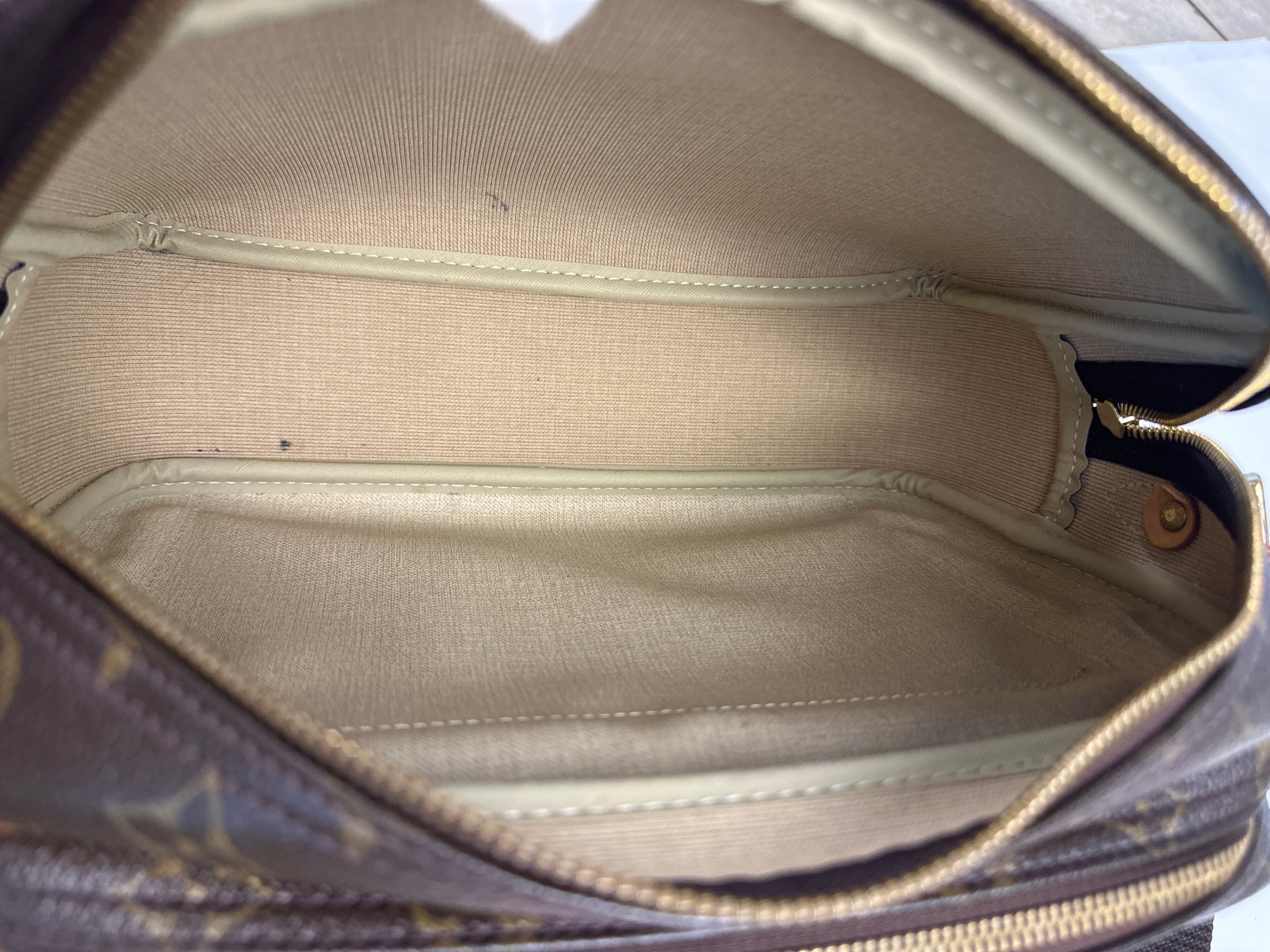 Vintage Louis Vuitton Reporter 2000