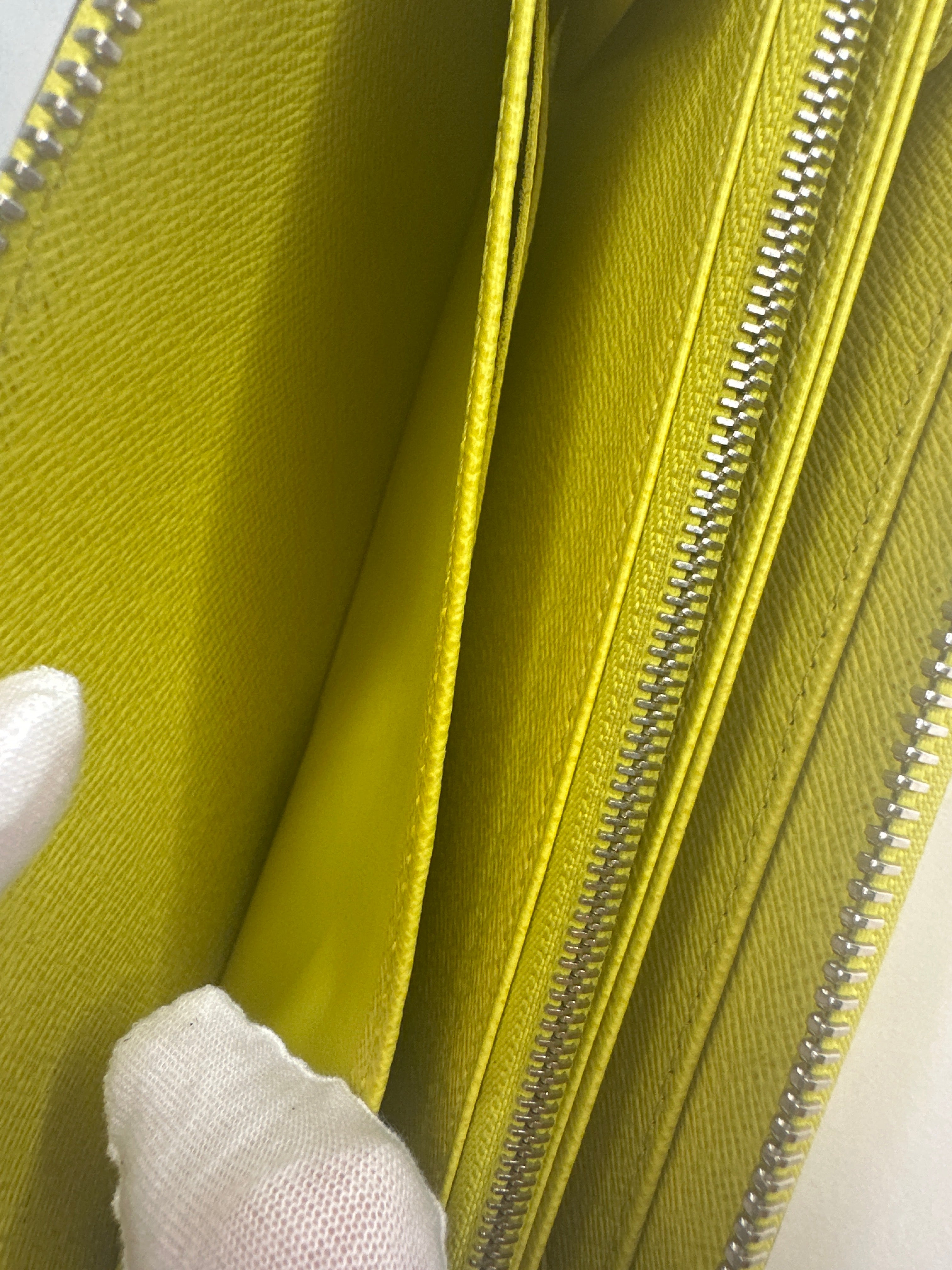 Vintage LOUIS VUITTON Epi Zippy - Wallet Zip Around Long Wallet Leather