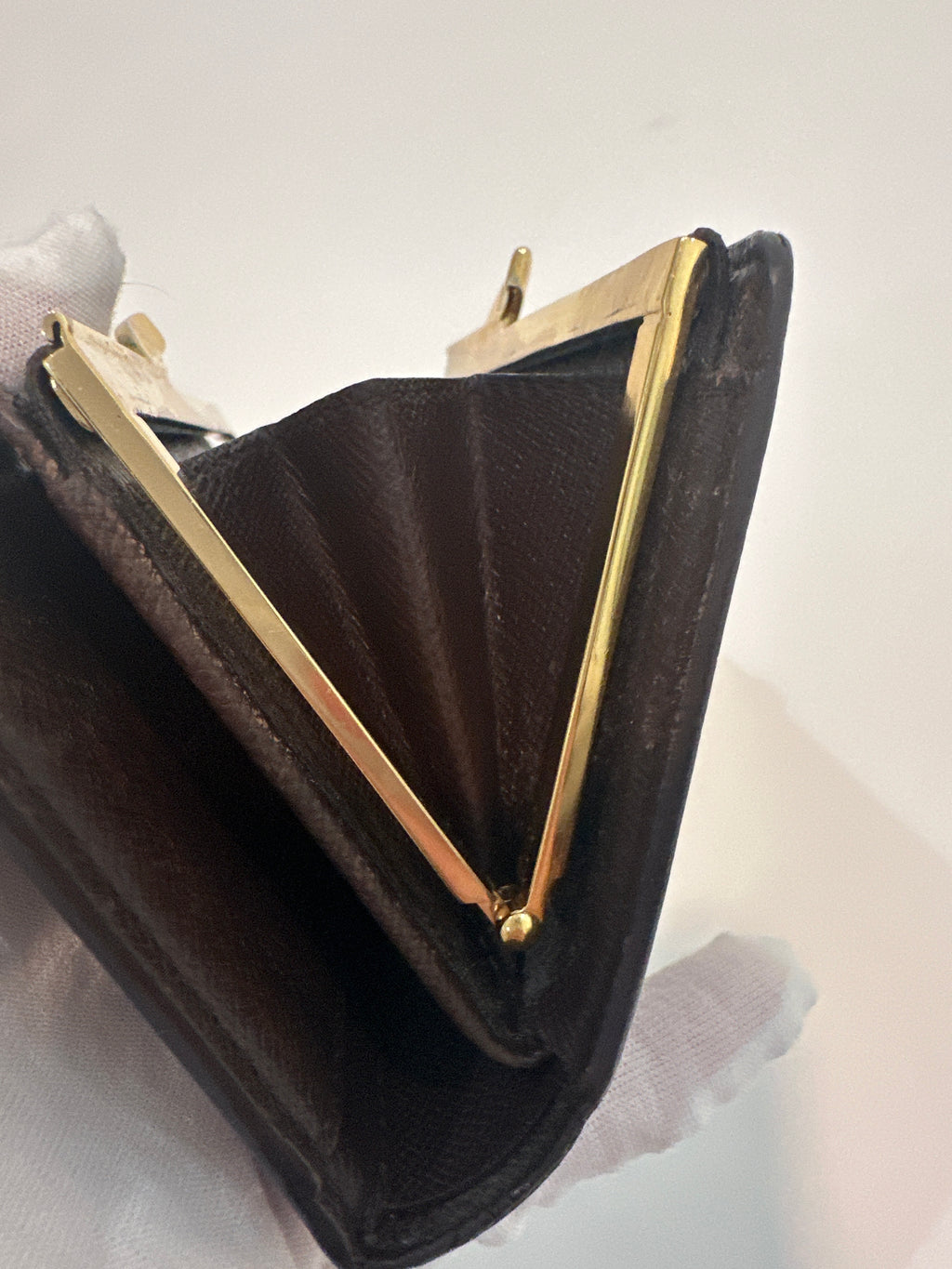 Vintage Damier Kisslock Louis Vuitton wallet