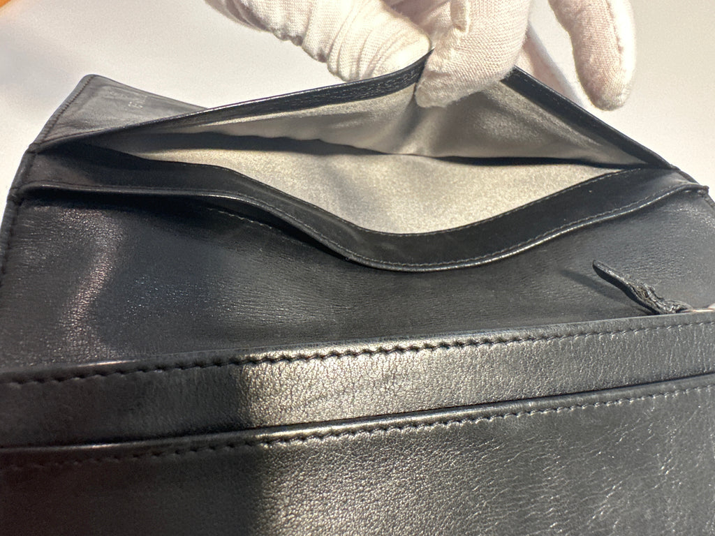 Vintage CHANEL CC Logo Patent Leather Camellia Flower Wallet