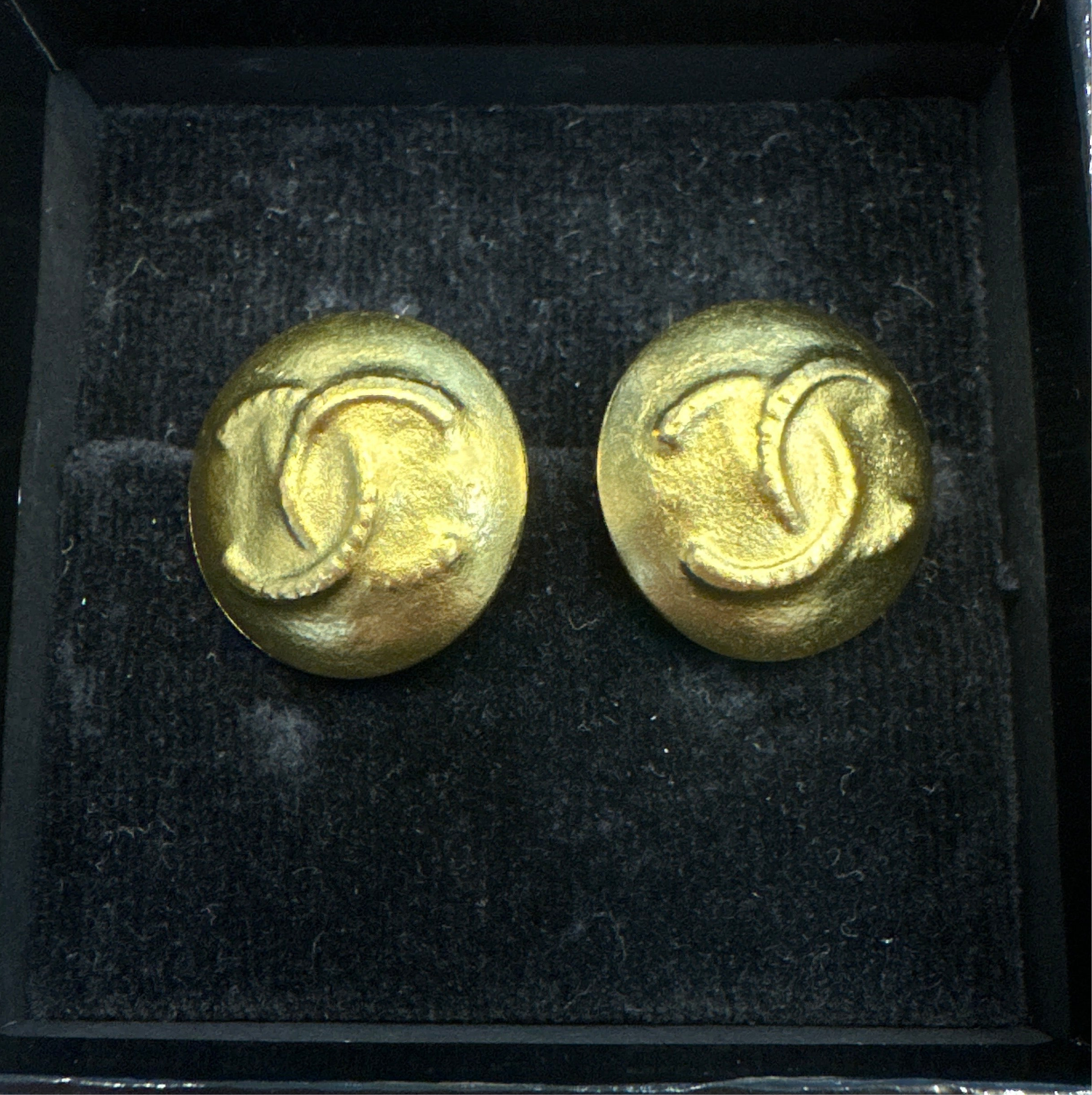 Vintage Chanel Coco Mark Round Clip-On Earrings