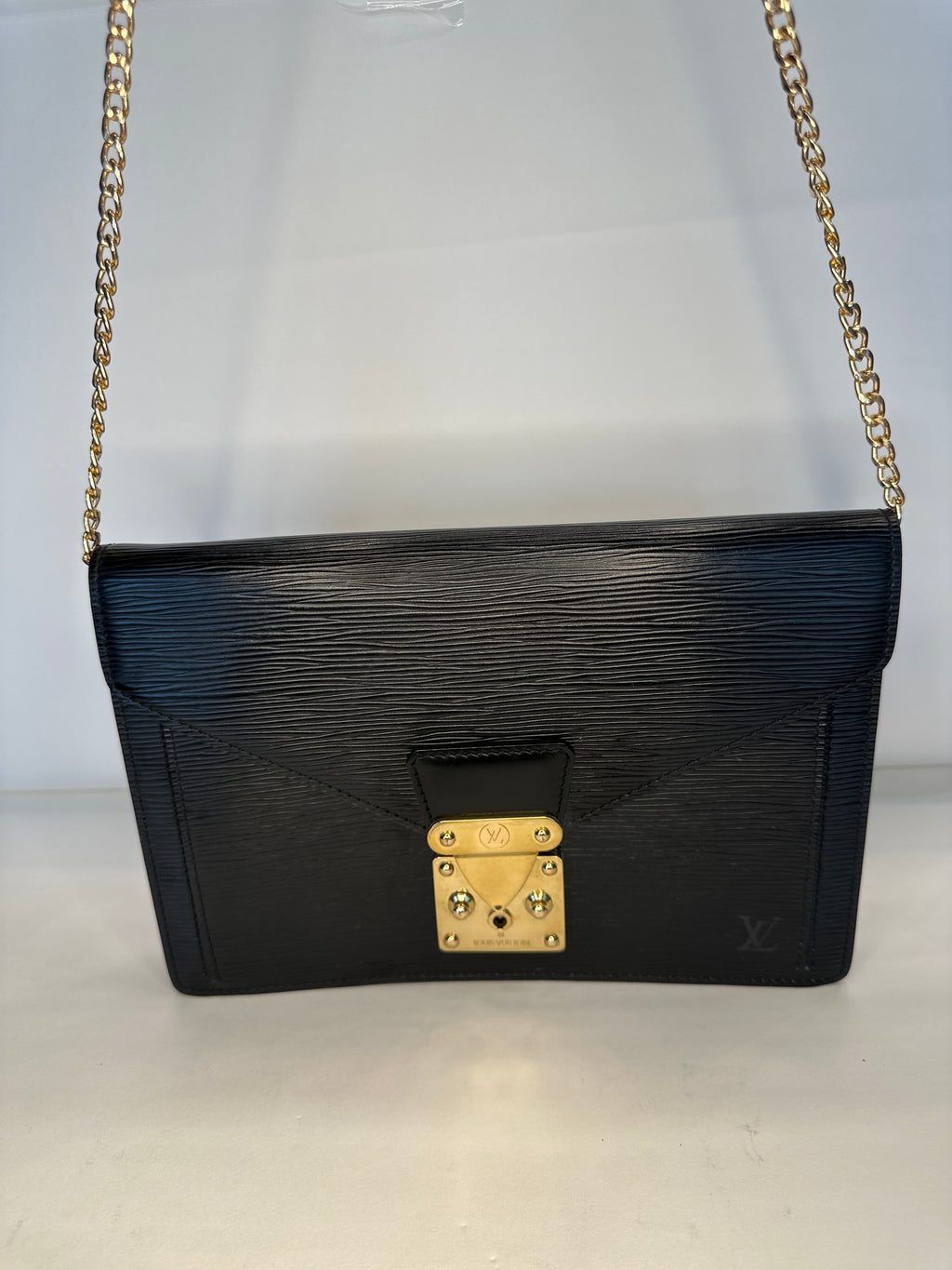 Louis Vuitton Epi Série Dragonne Clutch Bag – Black (Noir)