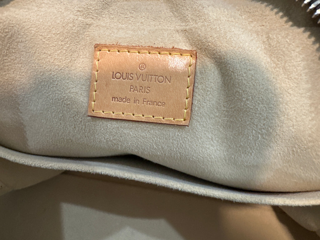 LOUIS VUITTON Monogram Canvas Manhattan PM Bag