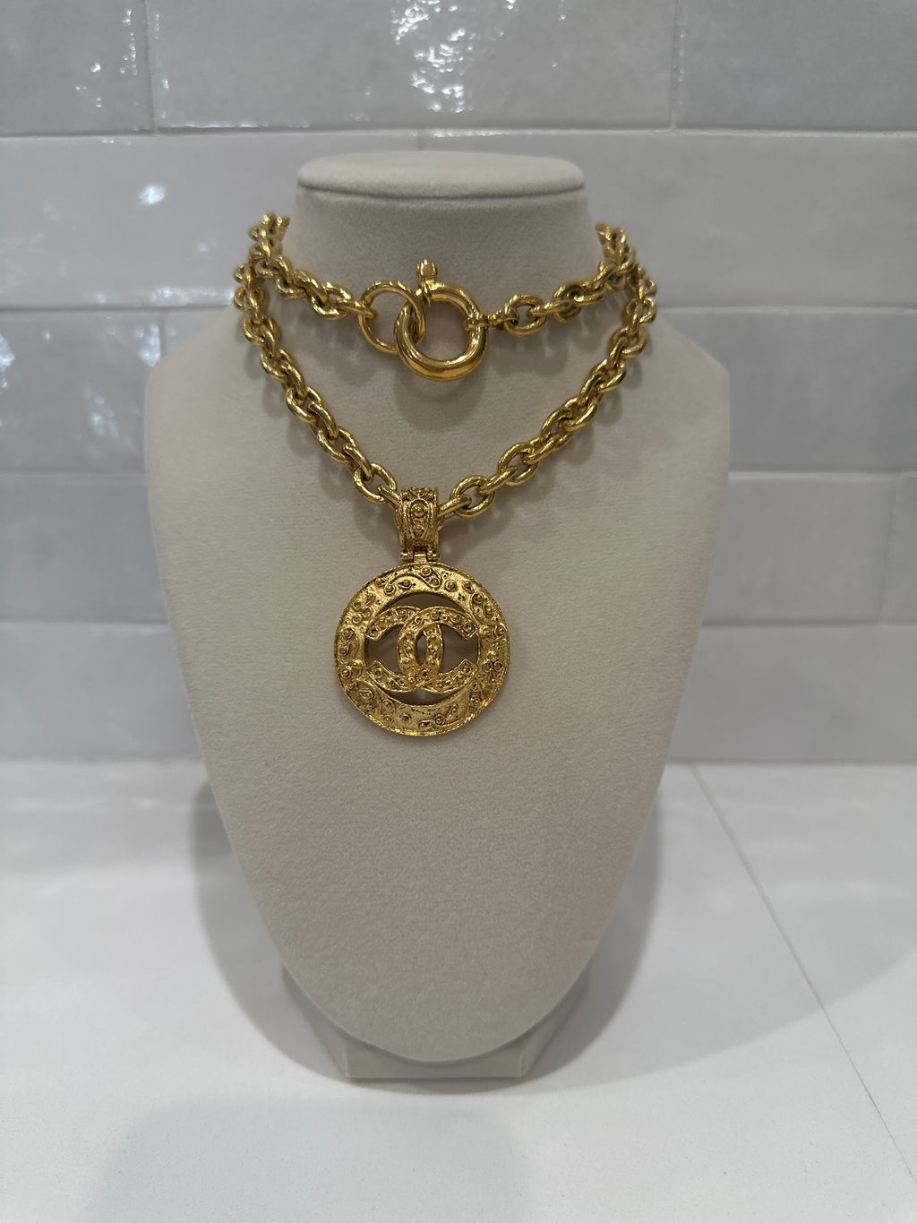 CHANEL CC Logo Round Vintage Necklace 26" Gold Tone