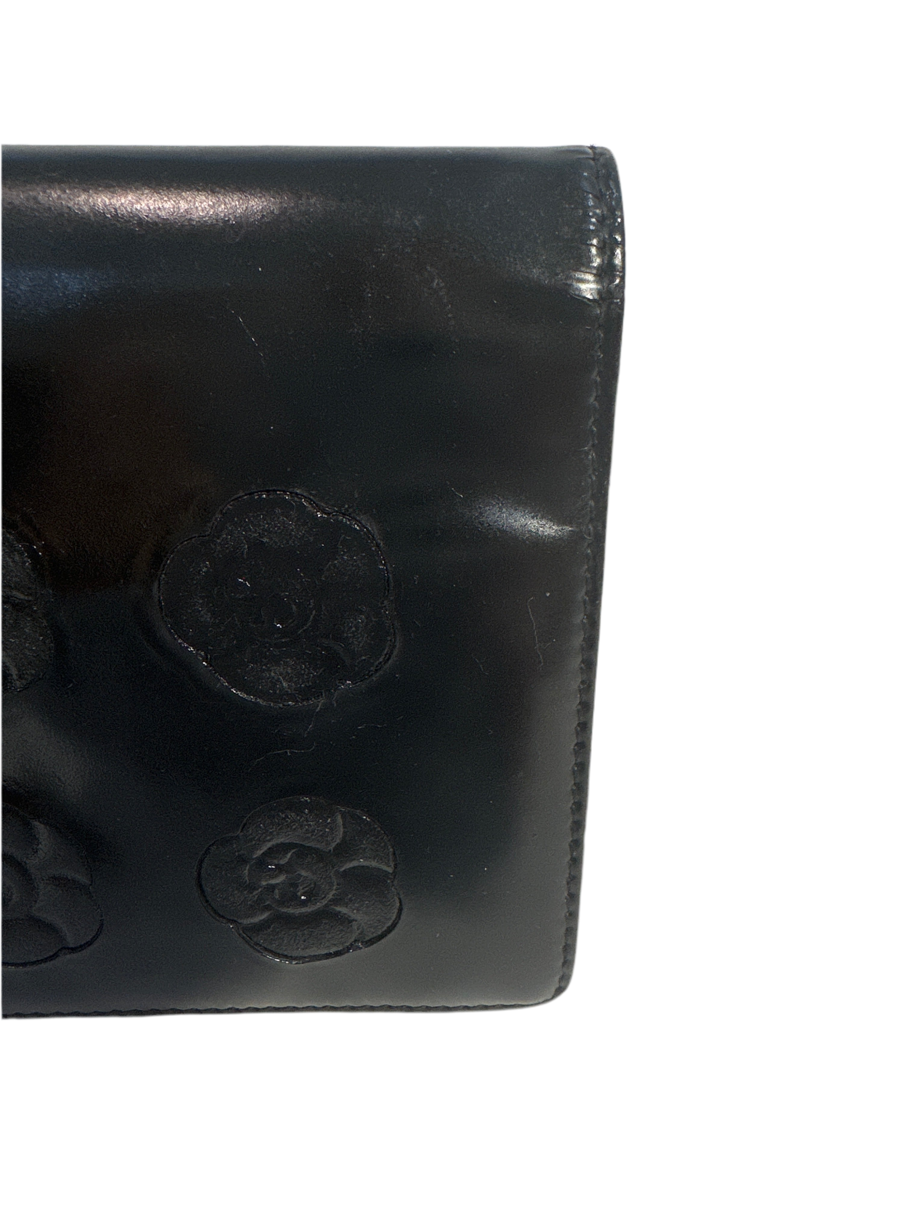 Vintage CHANEL CC Logo Patent Leather Camellia Flower Wallet