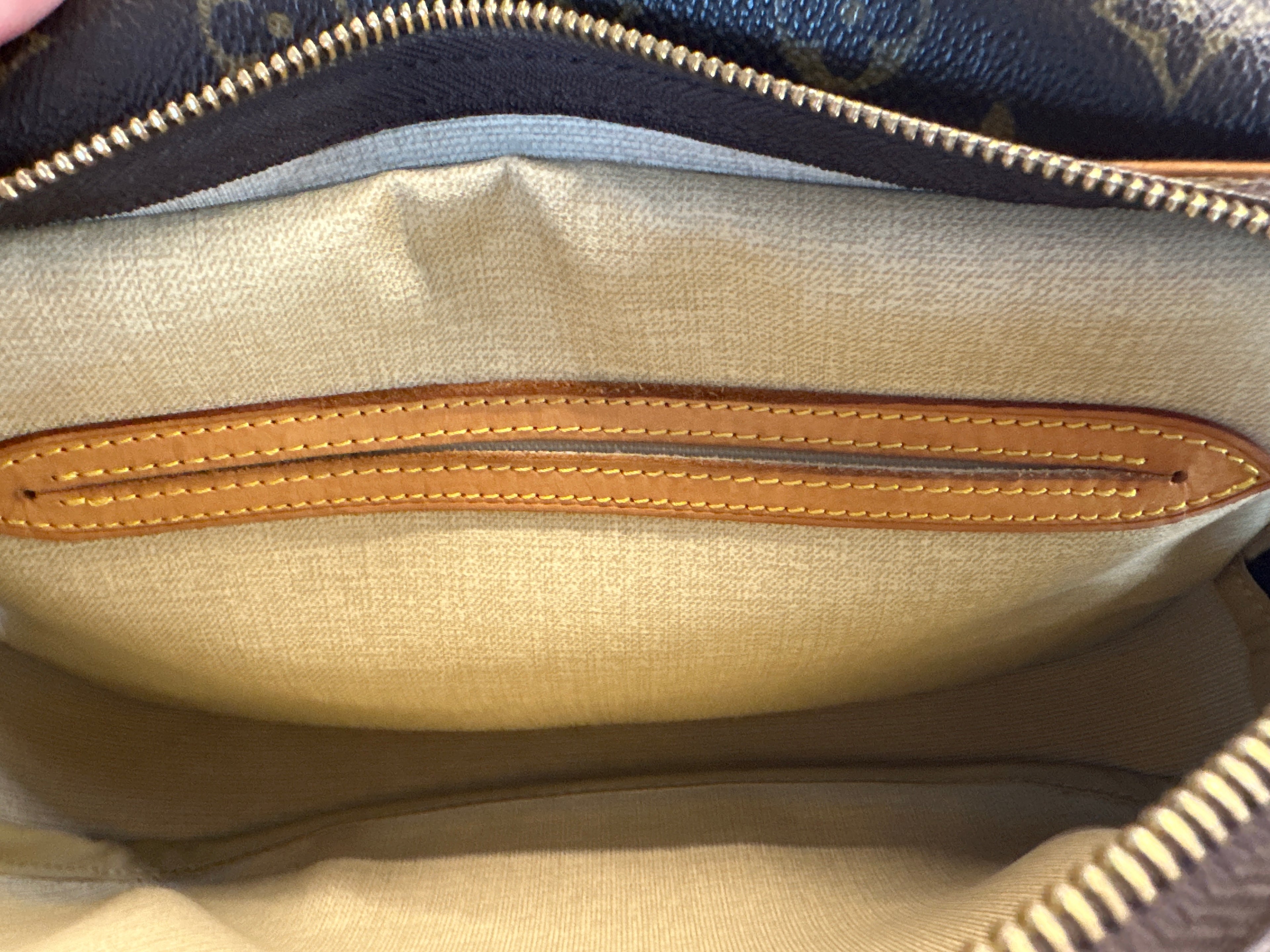 Vintage Louis Vuitton Reporter PM with COA