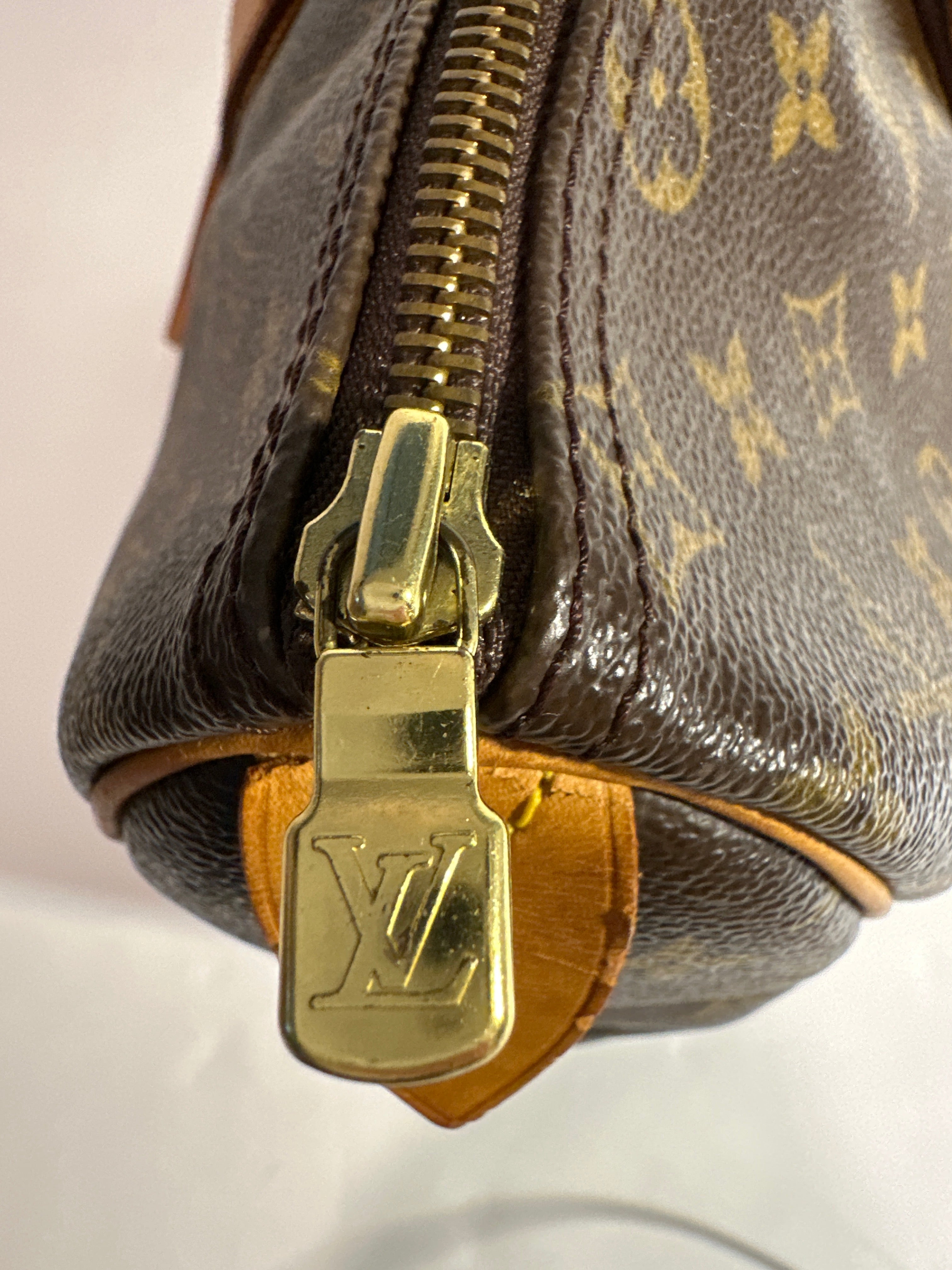 Vintage Louis Vuitton Flannery