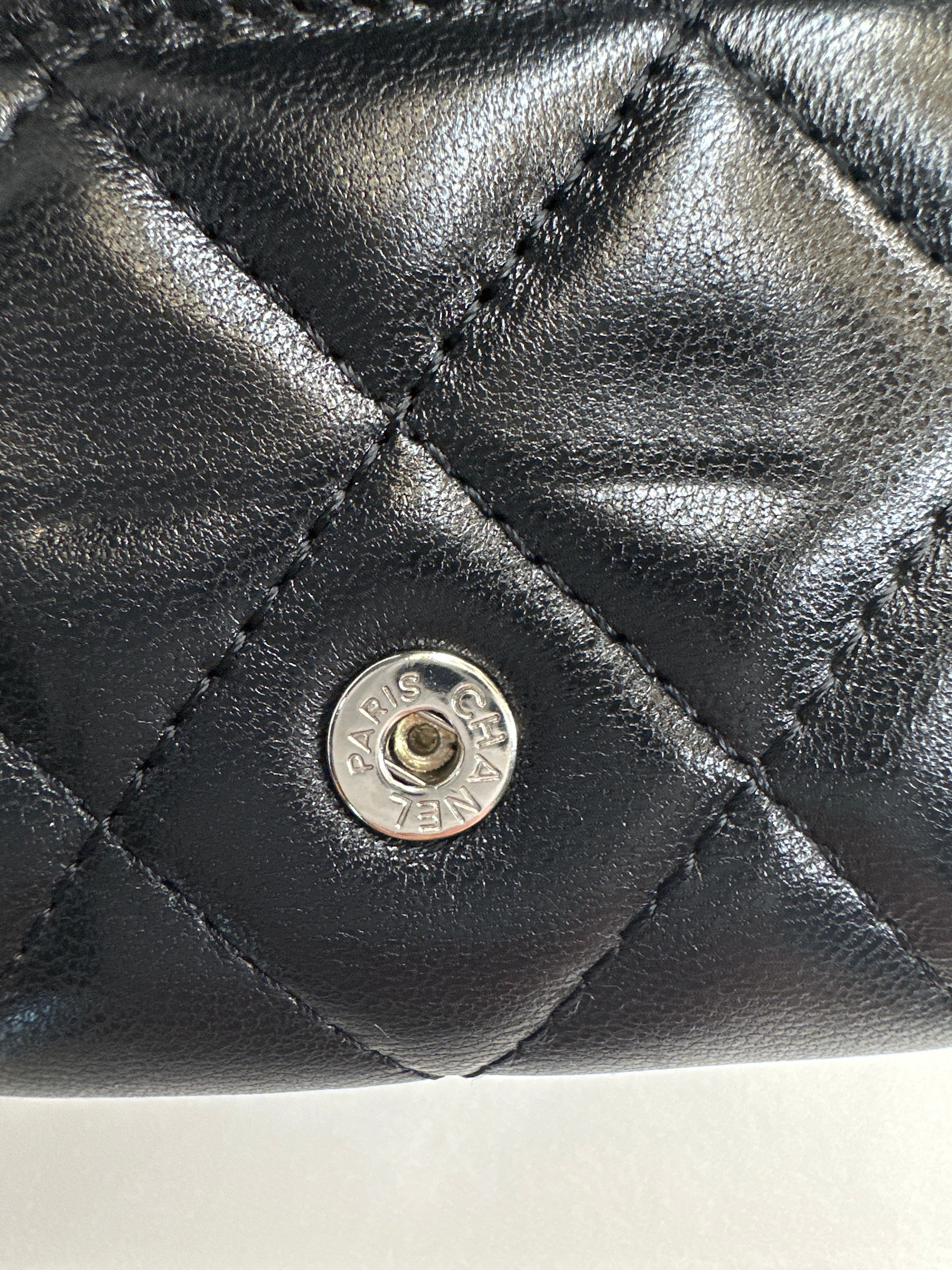 Vintage Chanel Classic Black Lambskin 6-Ring Key Holder with Silver Hardware